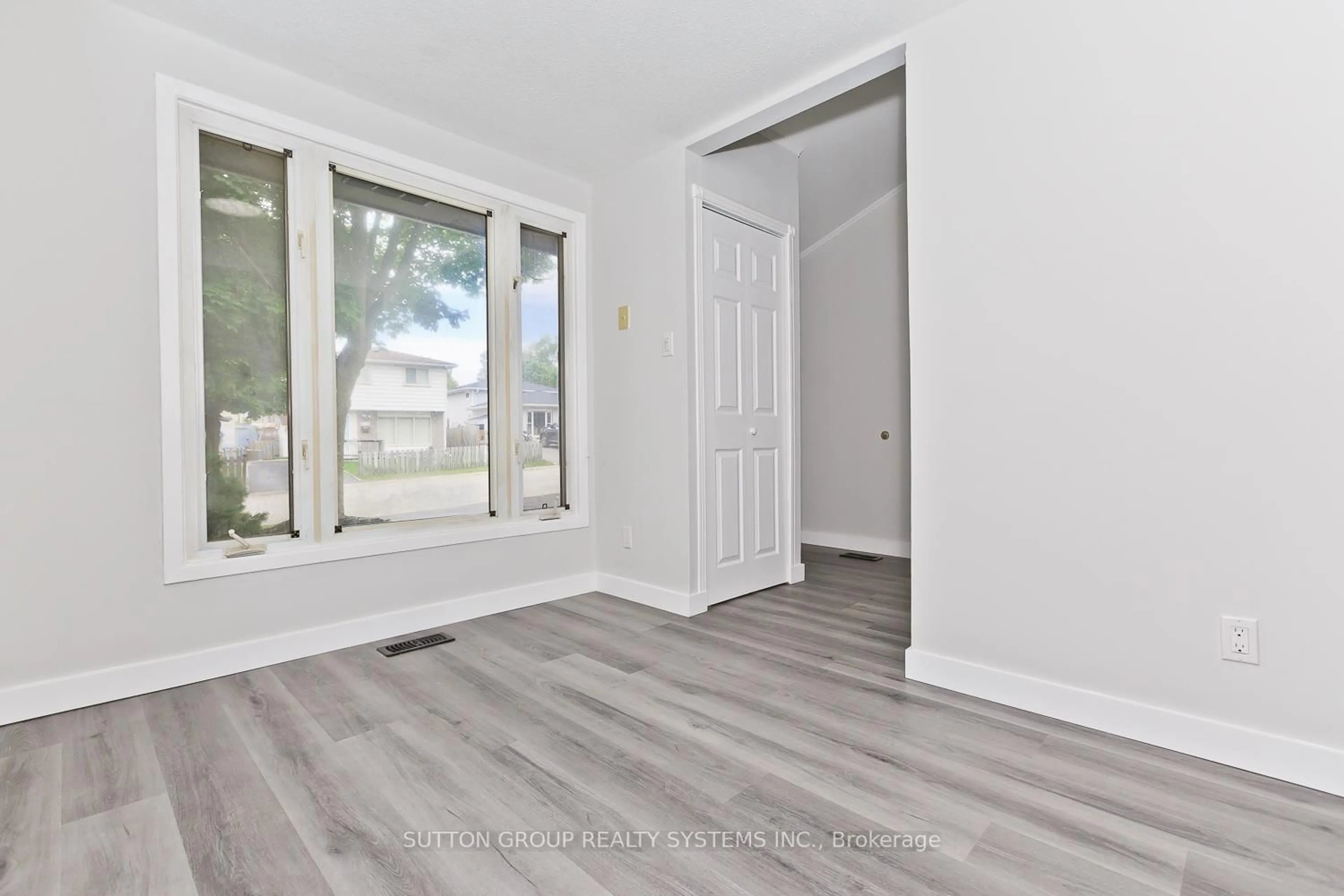 A pic of a room for 504 Pinetree Cres, Cambridge Ontario N3H 4X5