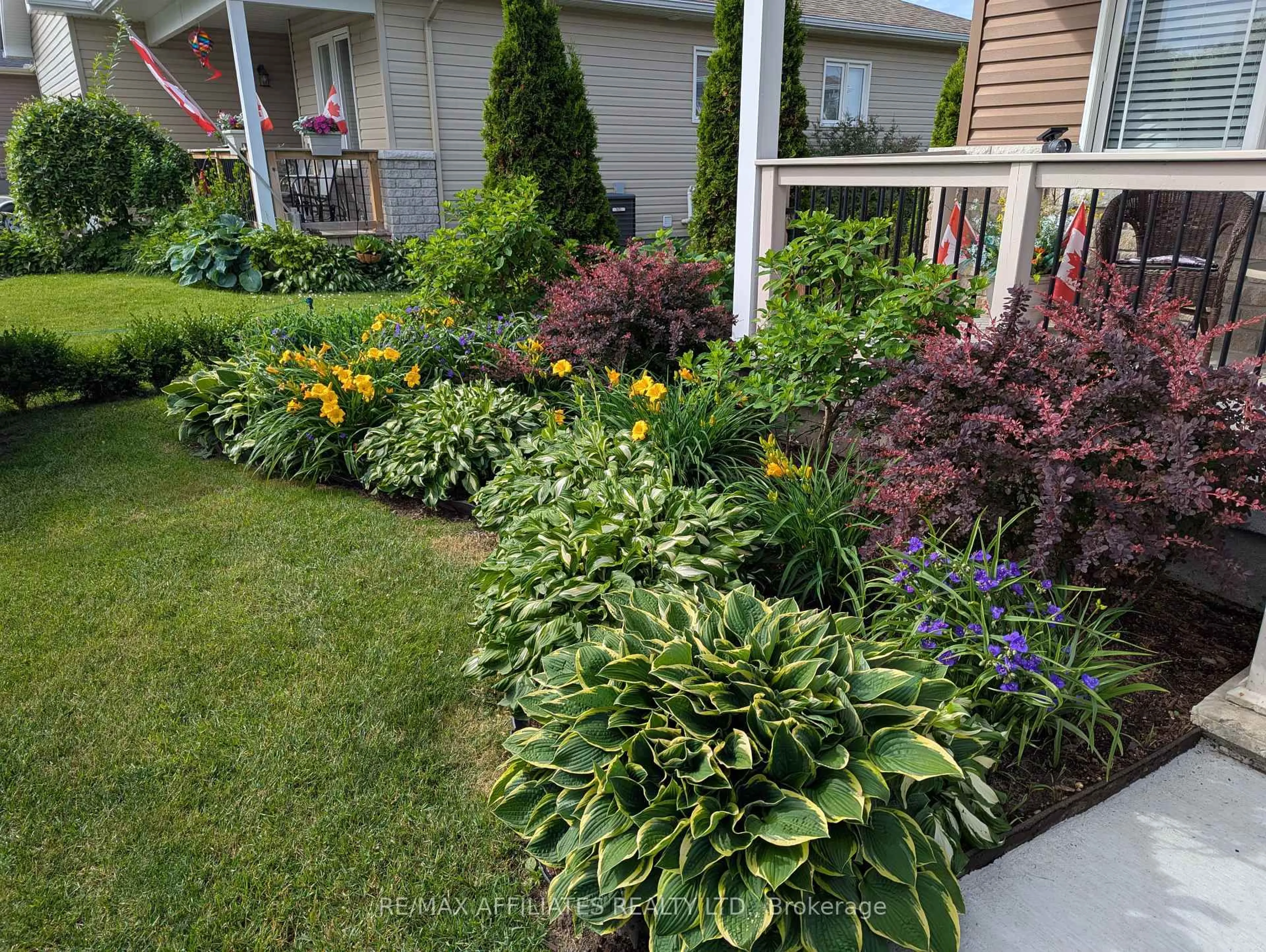 Unknown for 230 Wood Ave, Smiths Falls Ontario K7A 5G9