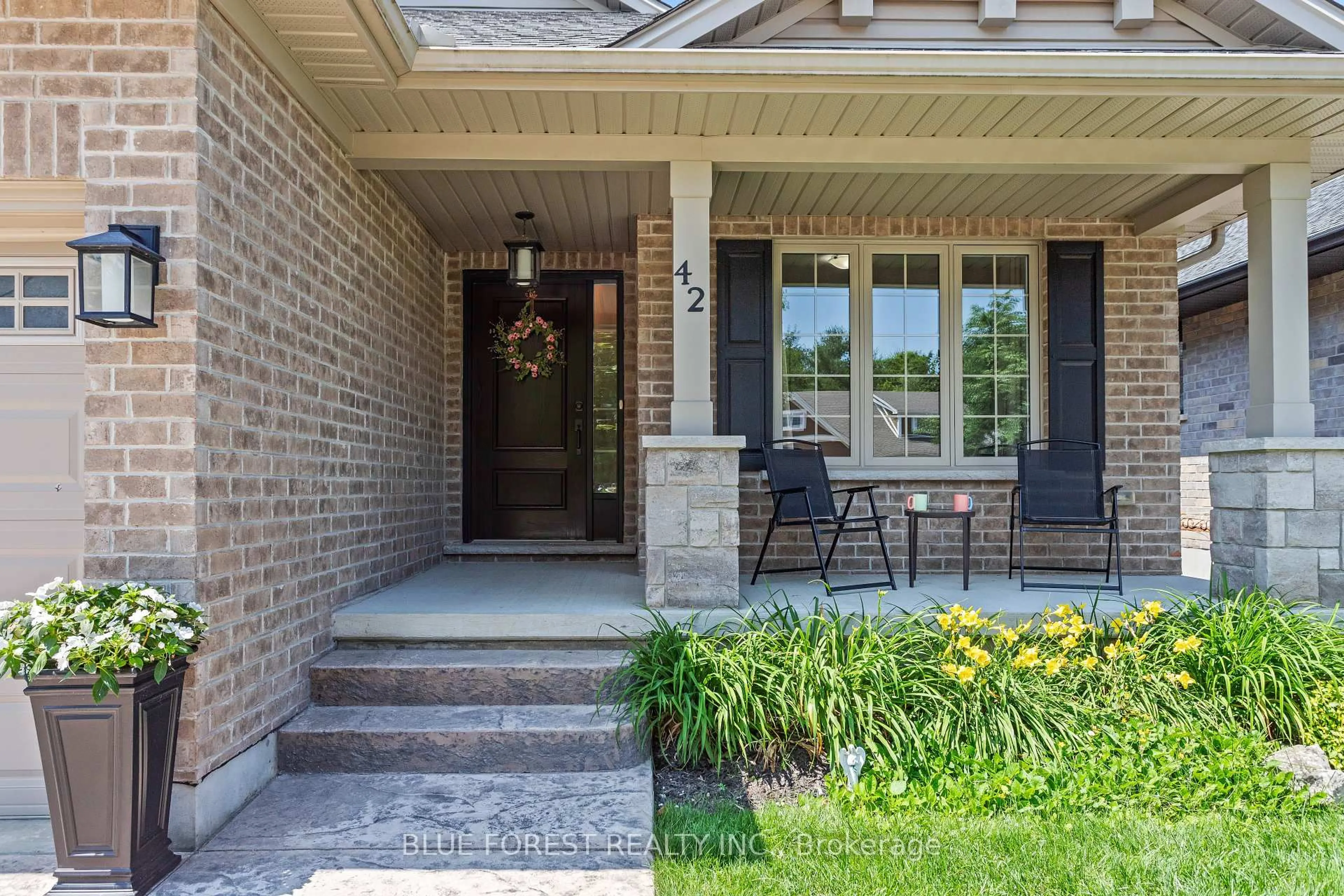Home with brick exterior material, street for 42 Hickory Lane, St. Thomas Ontario N5R 6K9