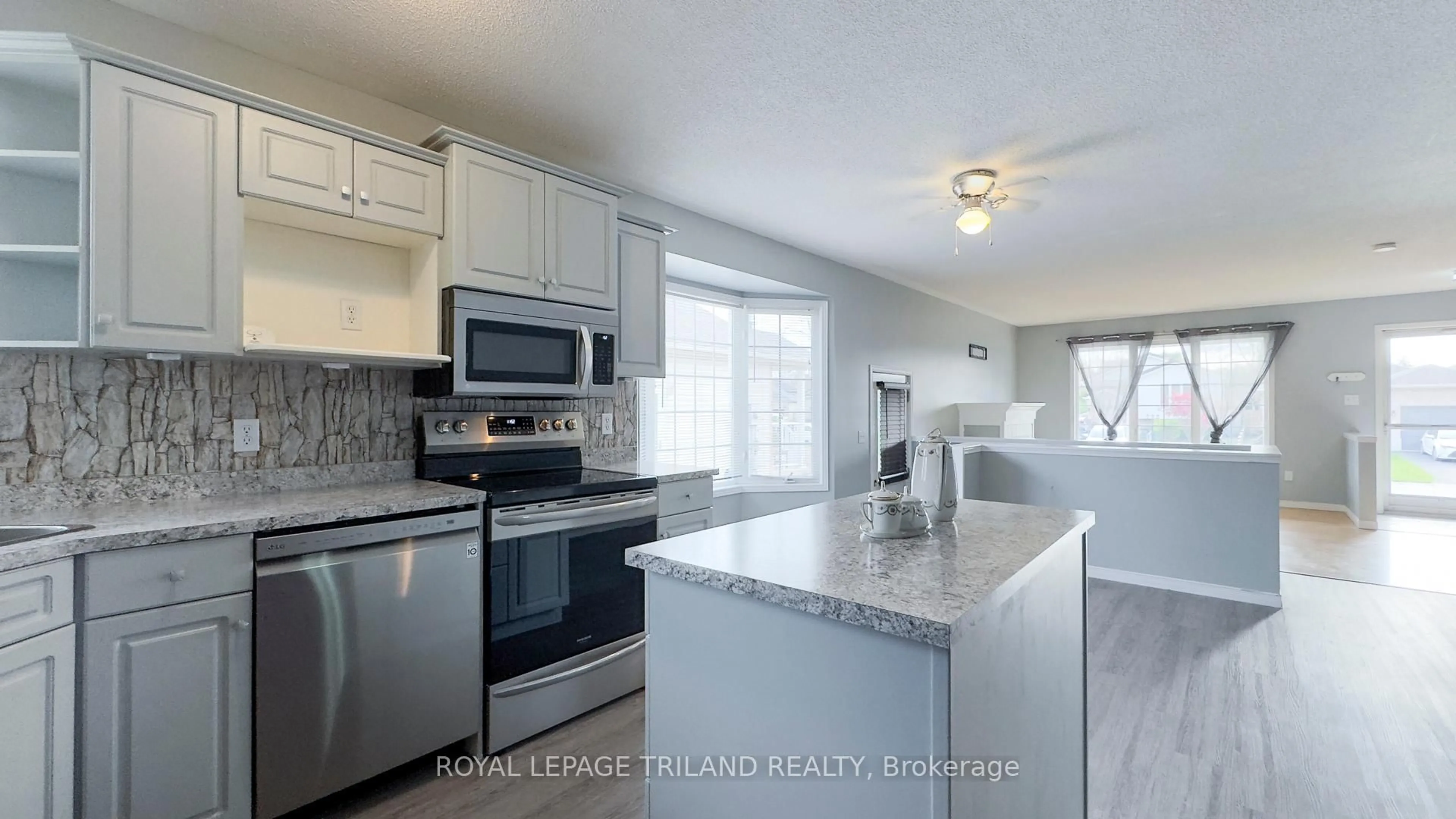 Open concept kitchen, ceramic/tile floor for 41850 James St, Southwold Ontario N5P 4L6