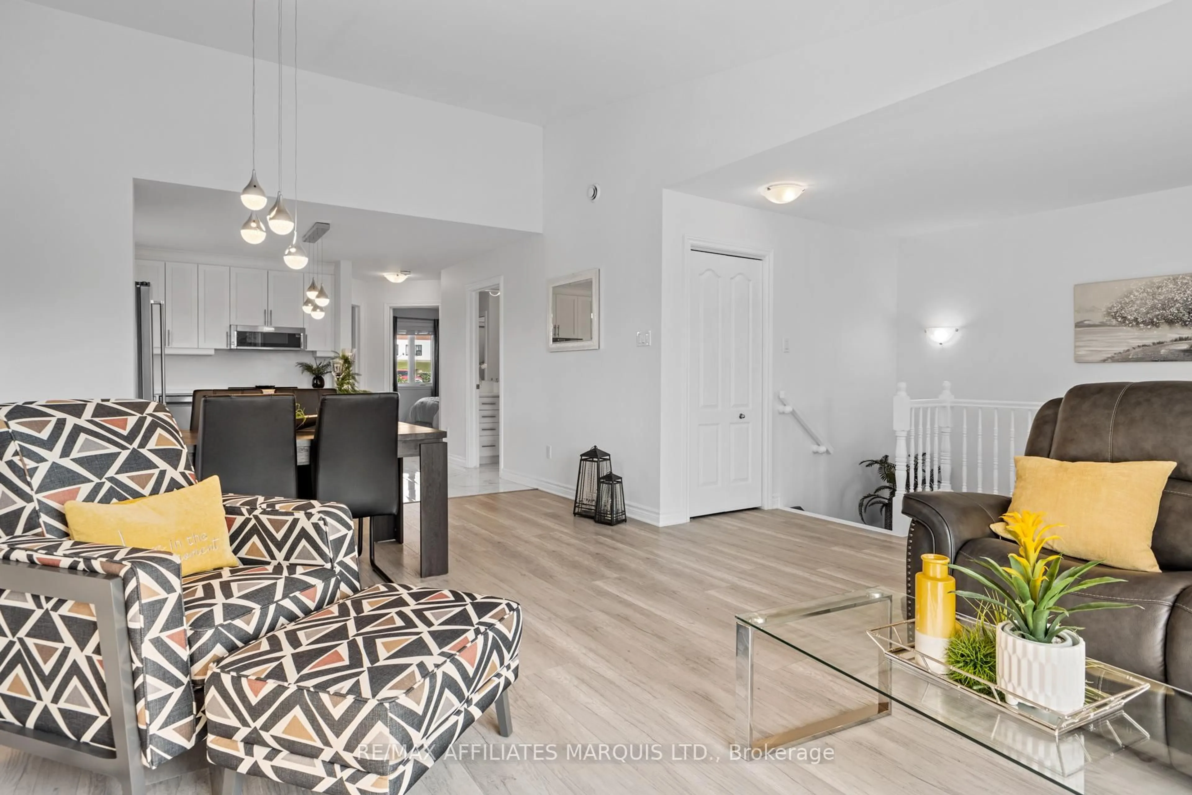 Unknown for 229 WATER St #205, Cornwall Ontario K6H 1A2