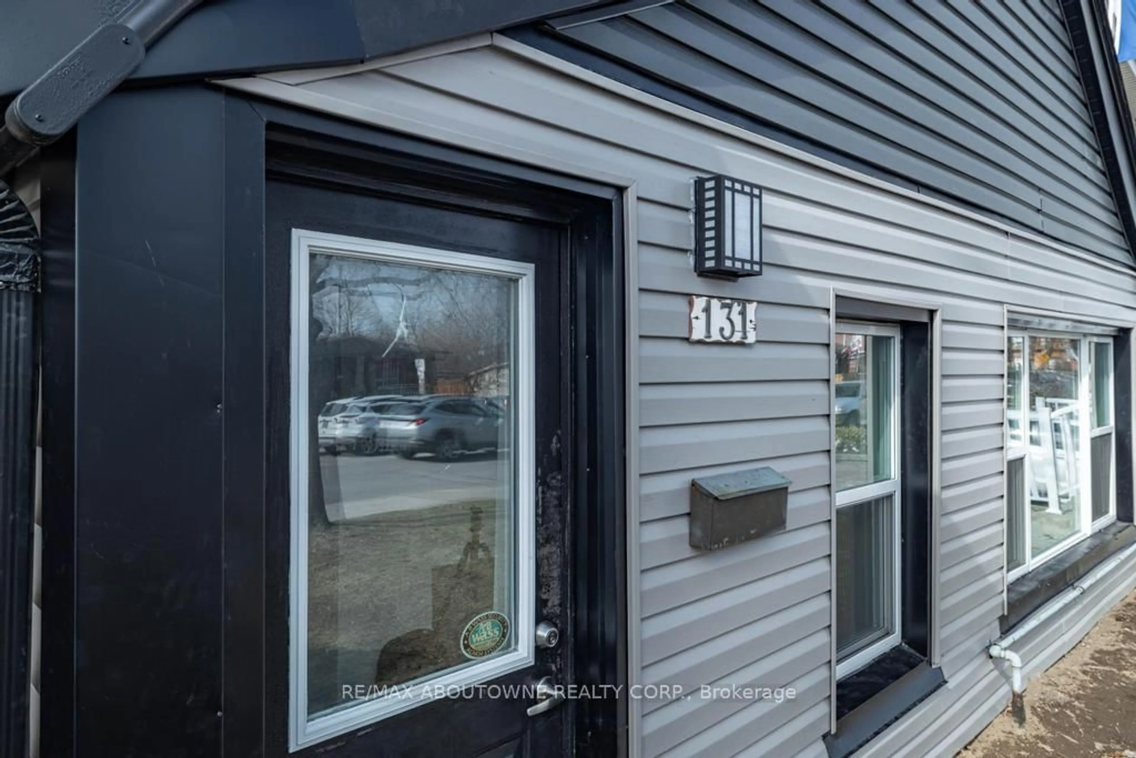 Unknown for 131 West Ave, Hamilton Ontario L8L 5C4