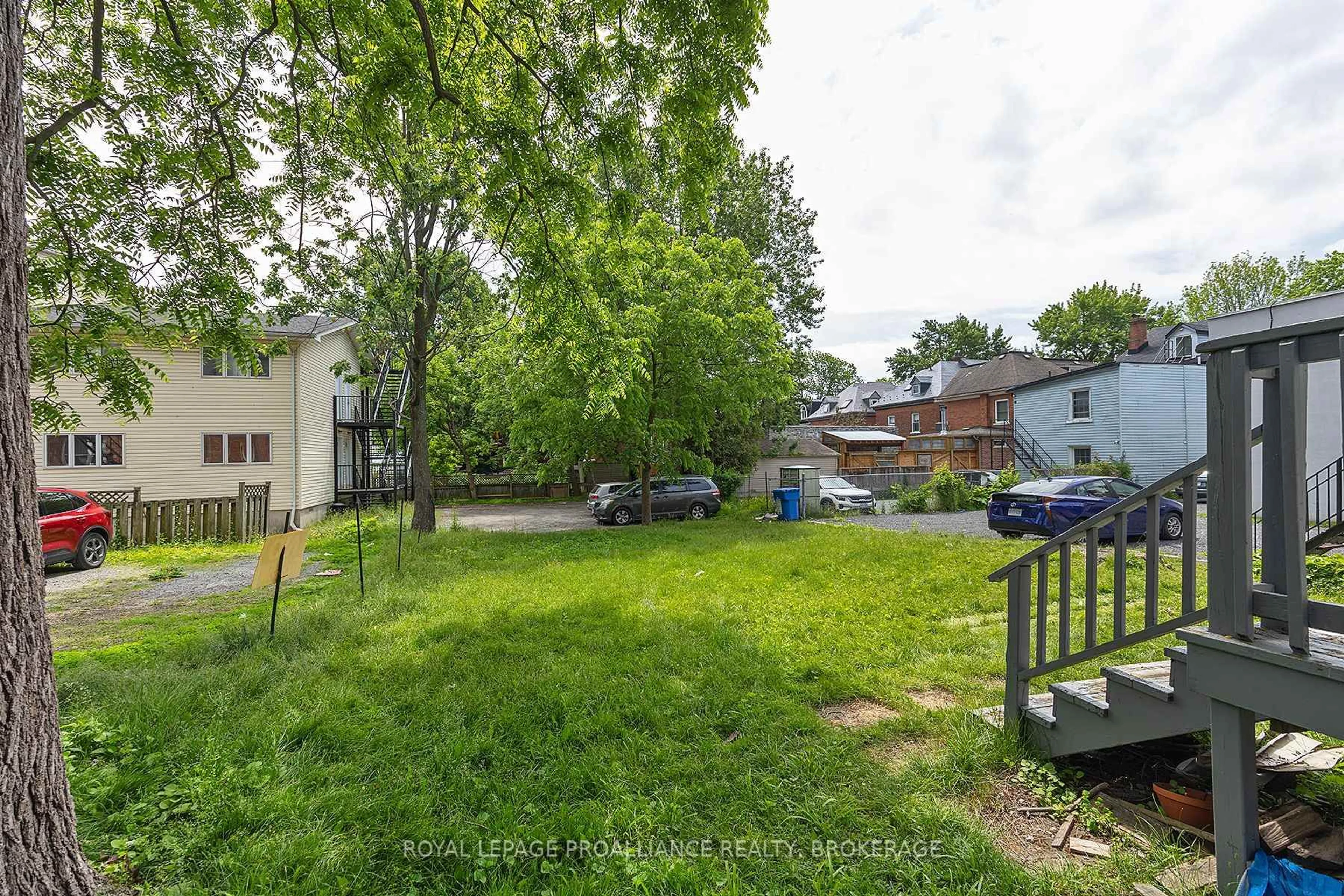 Patio, street for 99 Bagot St, Kingston Ontario K7L 3E6