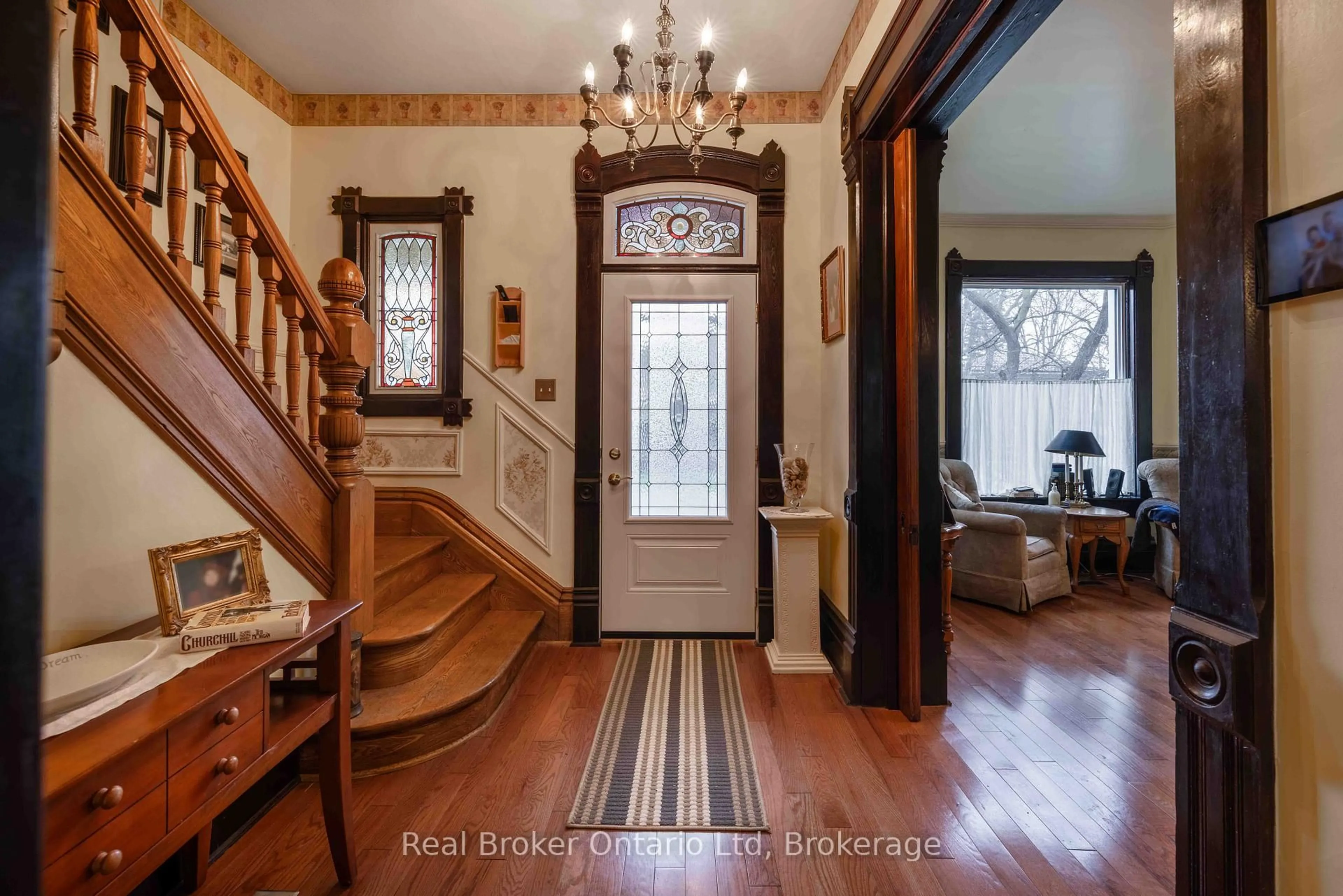 Indoor foyer for 295 Livingstone Ave, North Perth Ontario N4W 1P8