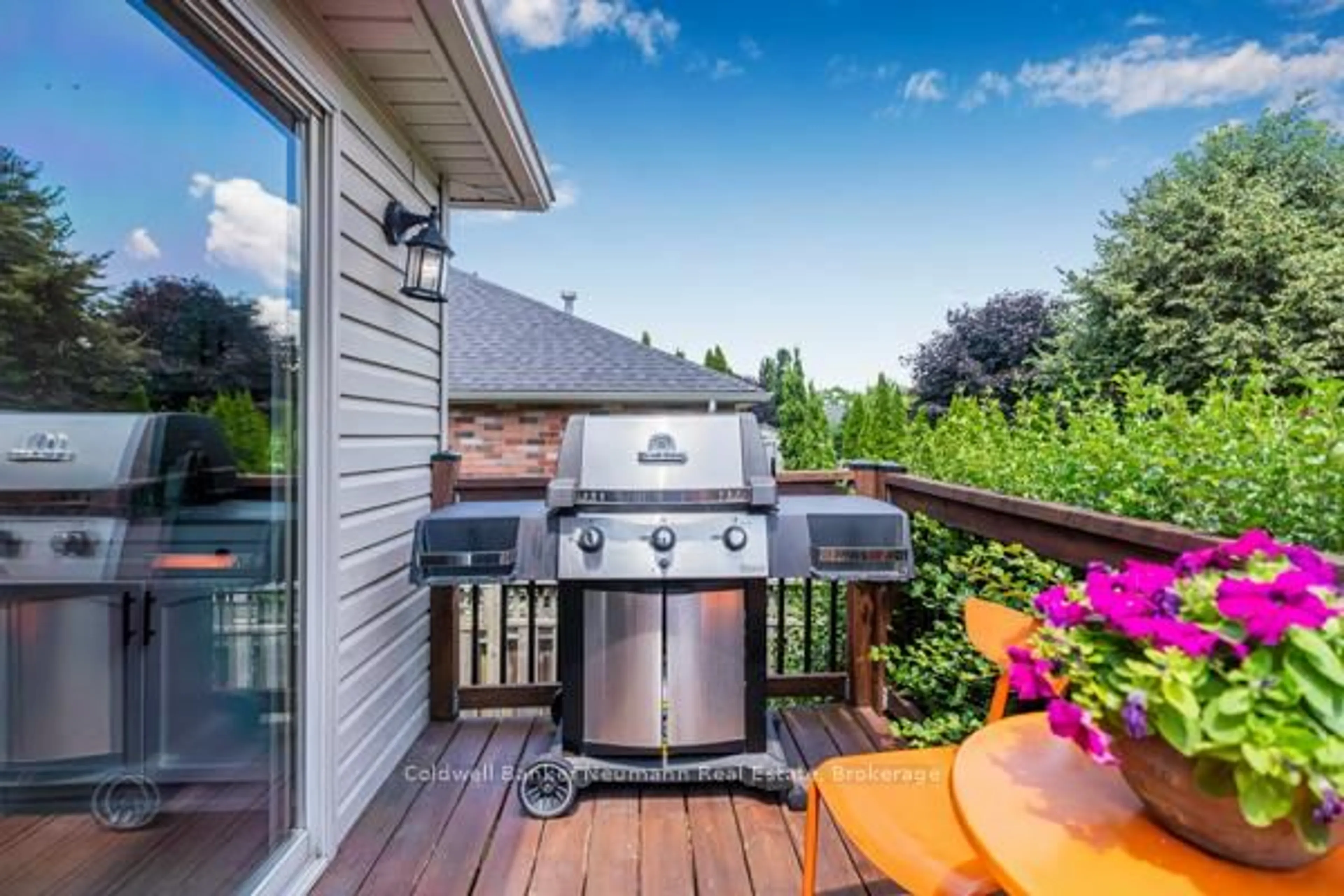 Patio, unknown for 10 Freeman St, Brant Ontario N3L 0A8