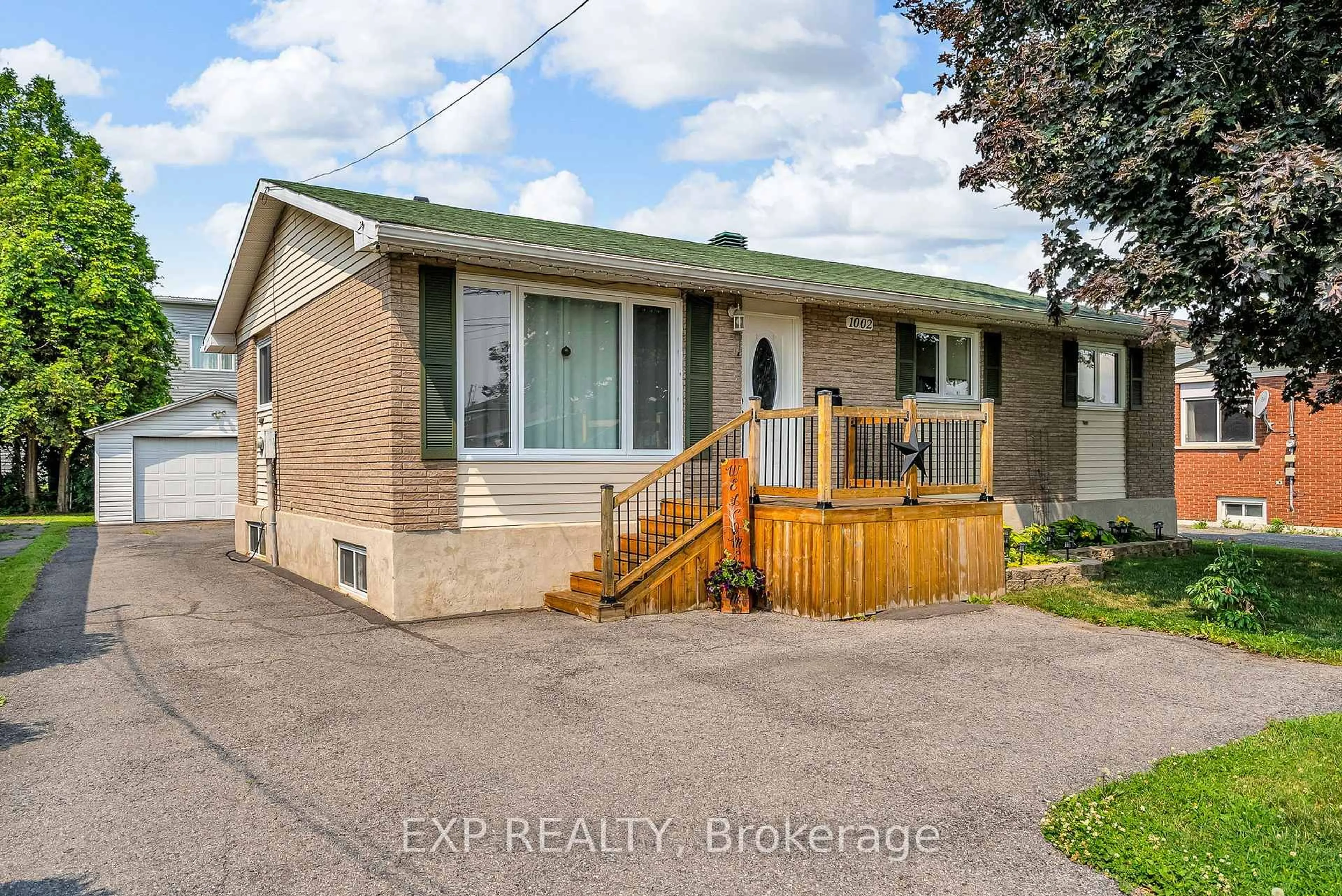 Unknown for 1002 Miron Ave, Cornwall Ontario K6H 4S9