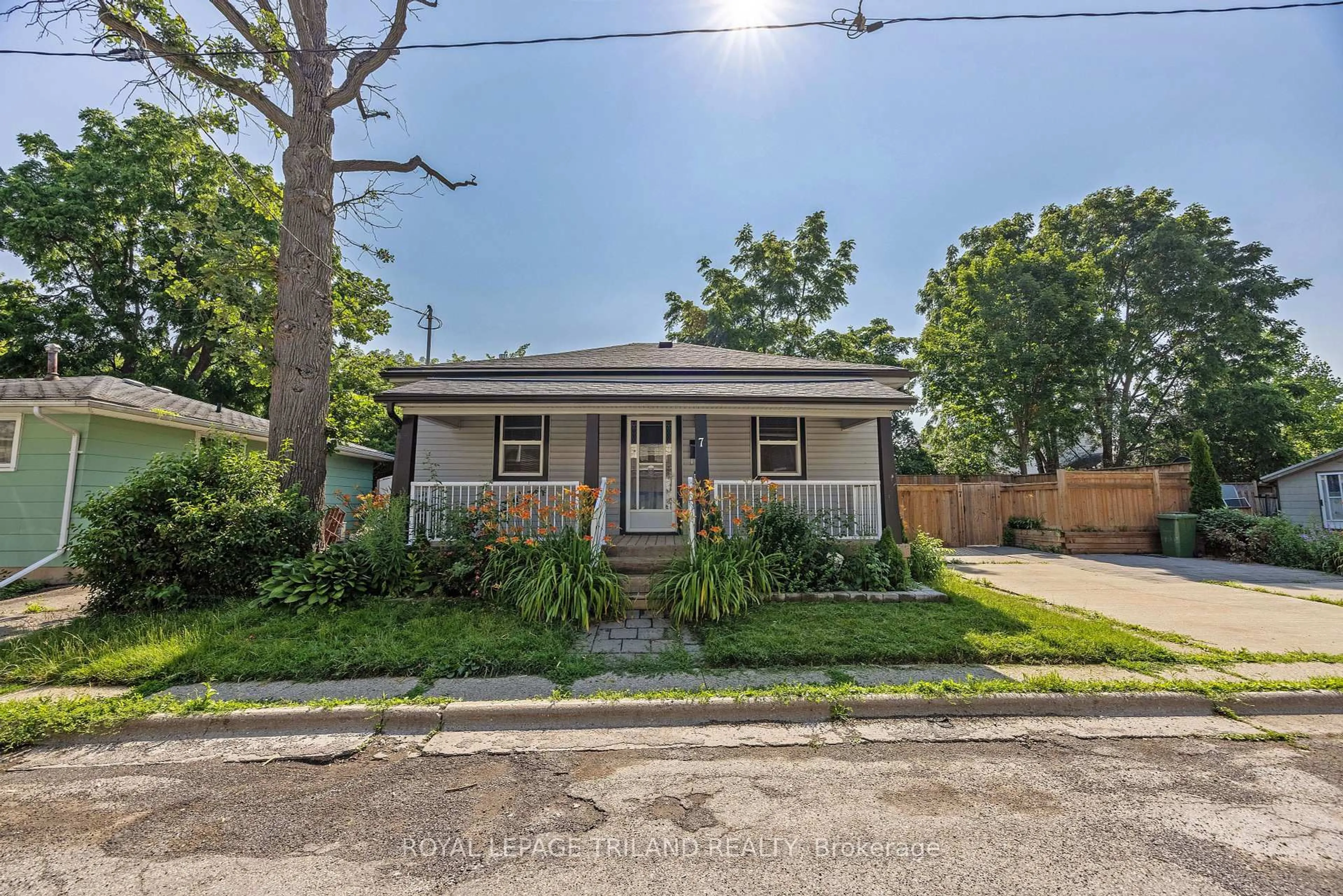 Unknown for 7 Penwarden St, St. Thomas Ontario N5P 2R6