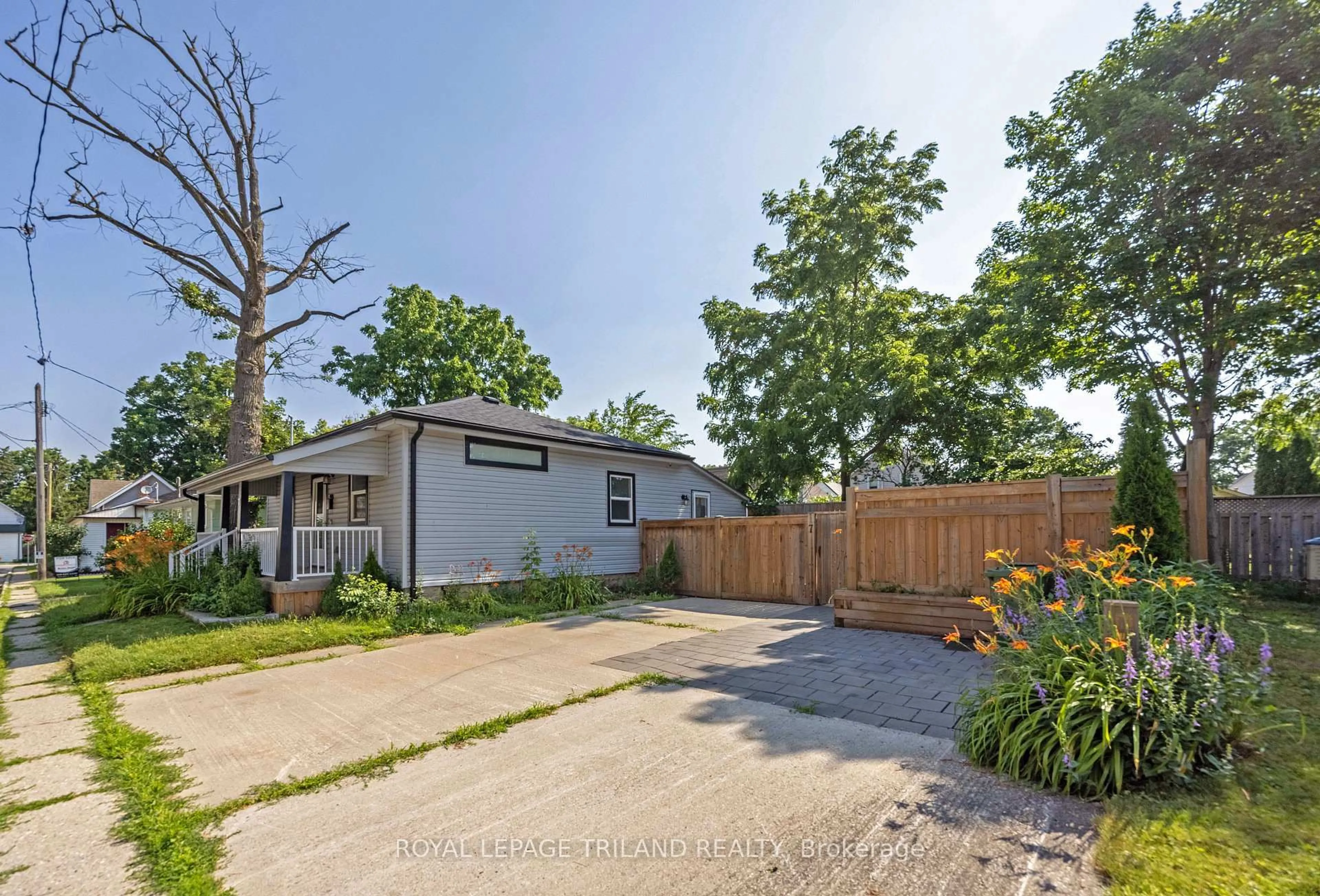 Unknown for 7 Penwarden St, St. Thomas Ontario N5P 2R6