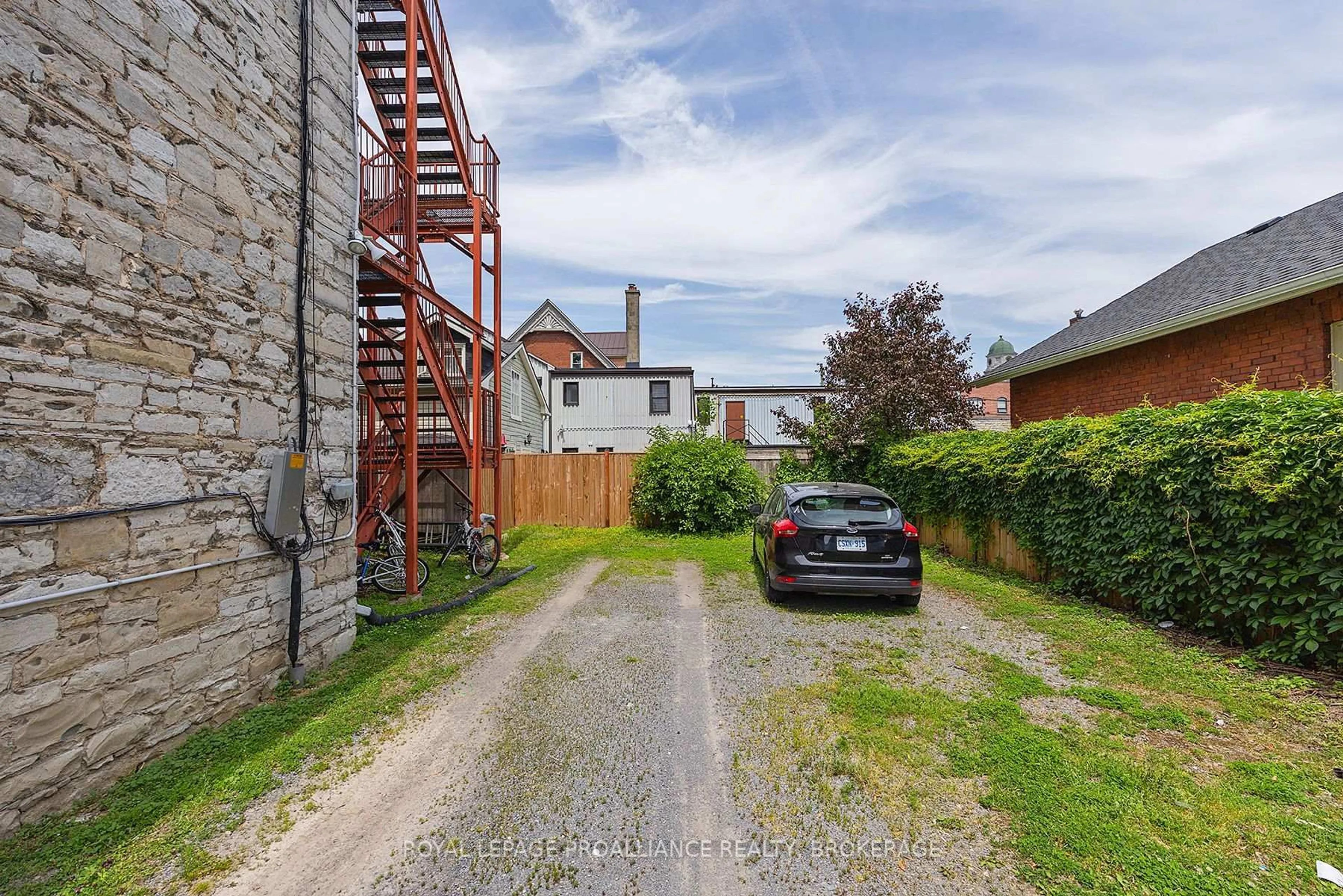 A pic from outside/outdoor area/front of a property/back of a property/a pic from drone, street for 63 William St, Kingston Ontario K7L 2C3