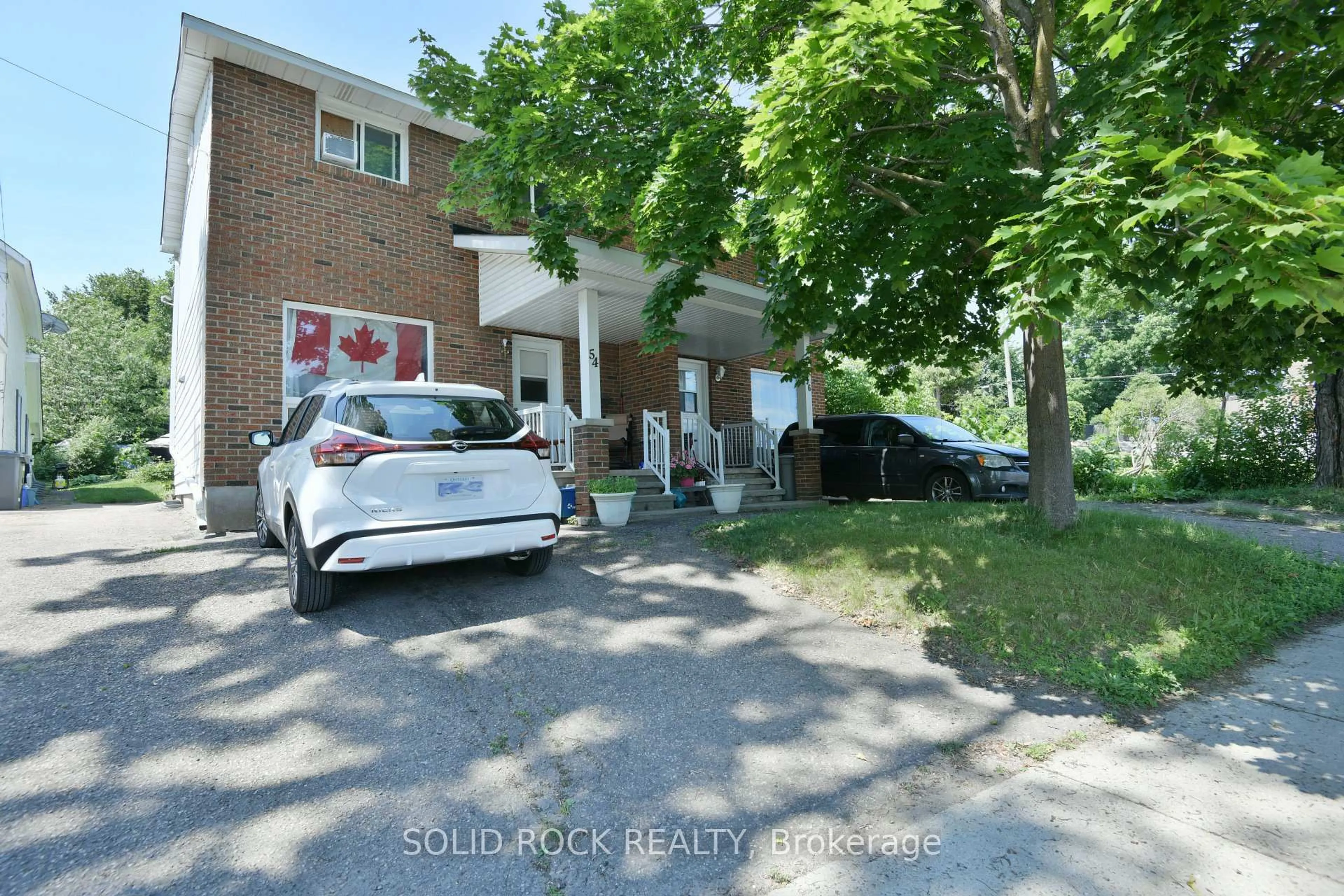 A pic from outside/outdoor area/front of a property/back of a property/a pic from drone, street for 54 William St, Arnprior Ontario K7S 1J9