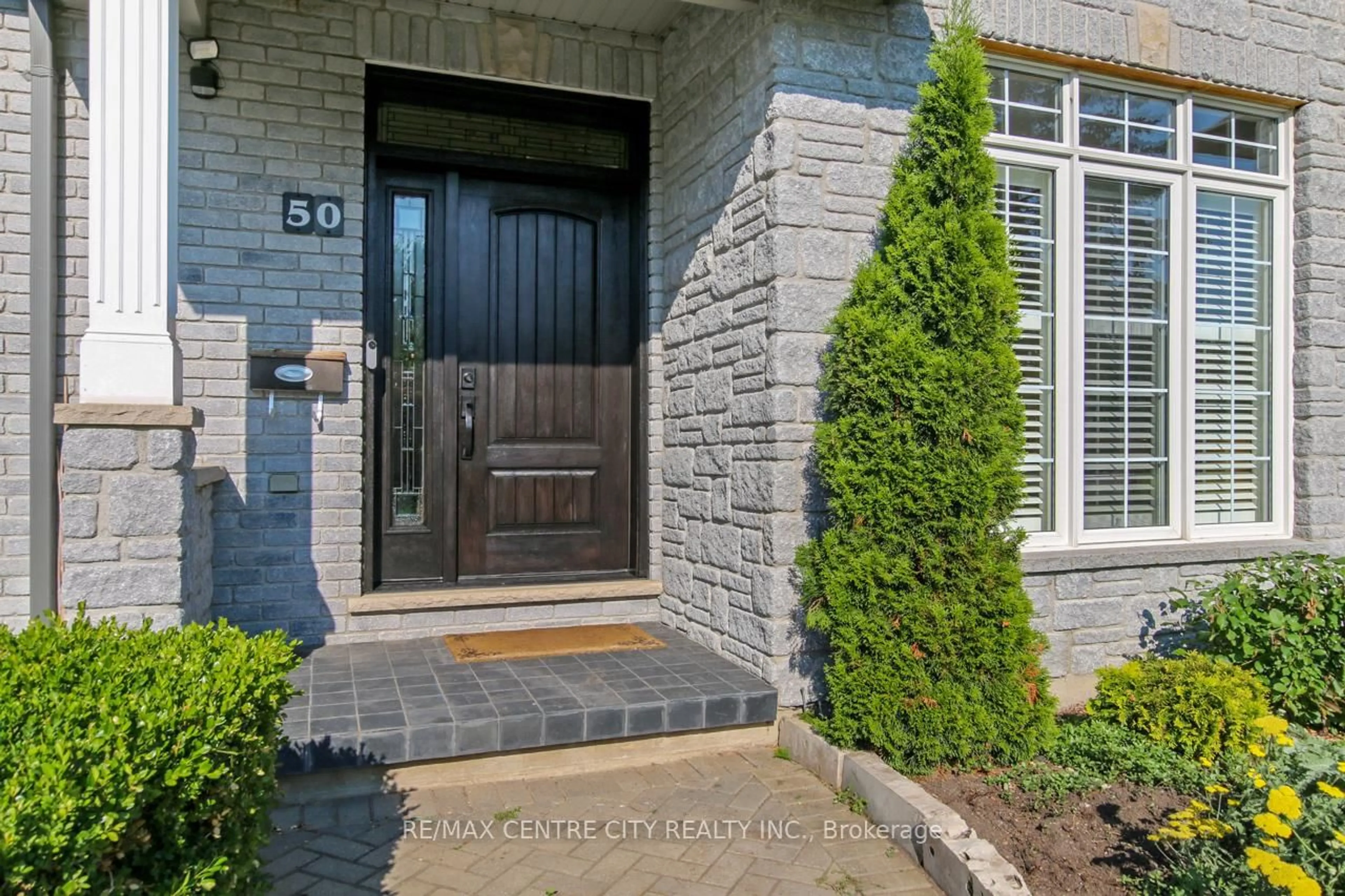 Indoor entryway for 50 Exmoor Pl, London North Ontario N5X 3W2