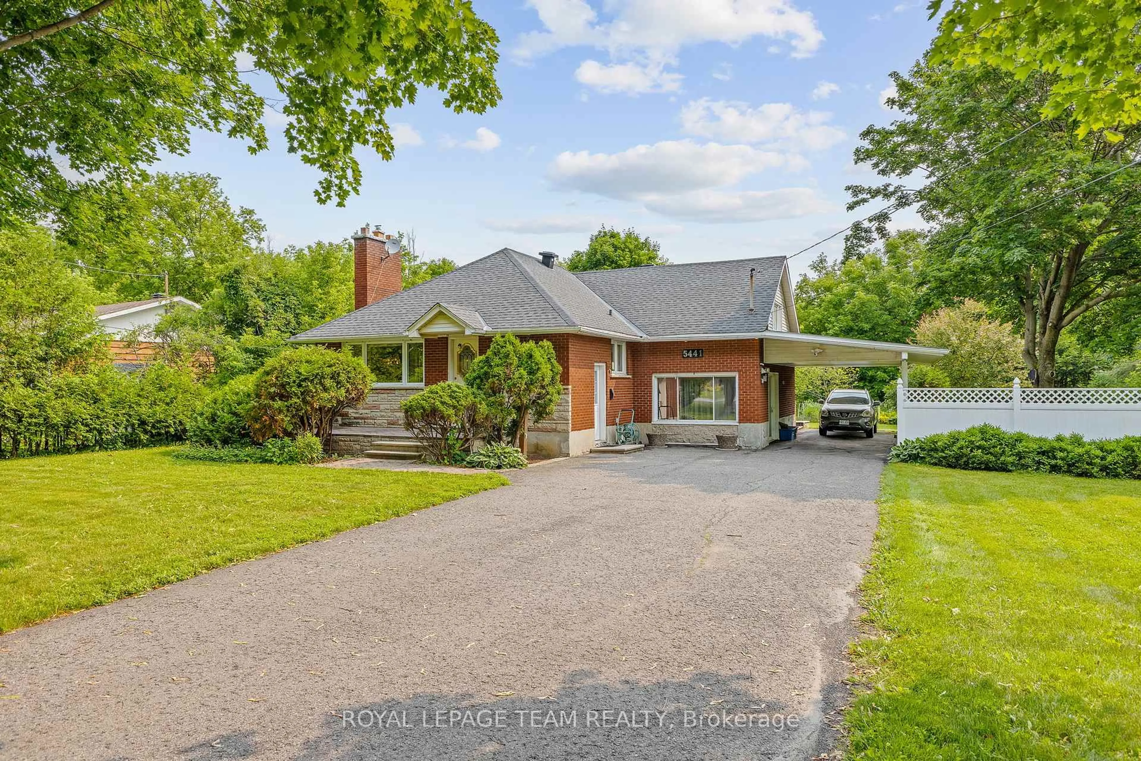 Home with brick exterior material, street for 5441 Bank St, Ottawa Ontario K1X 1G9