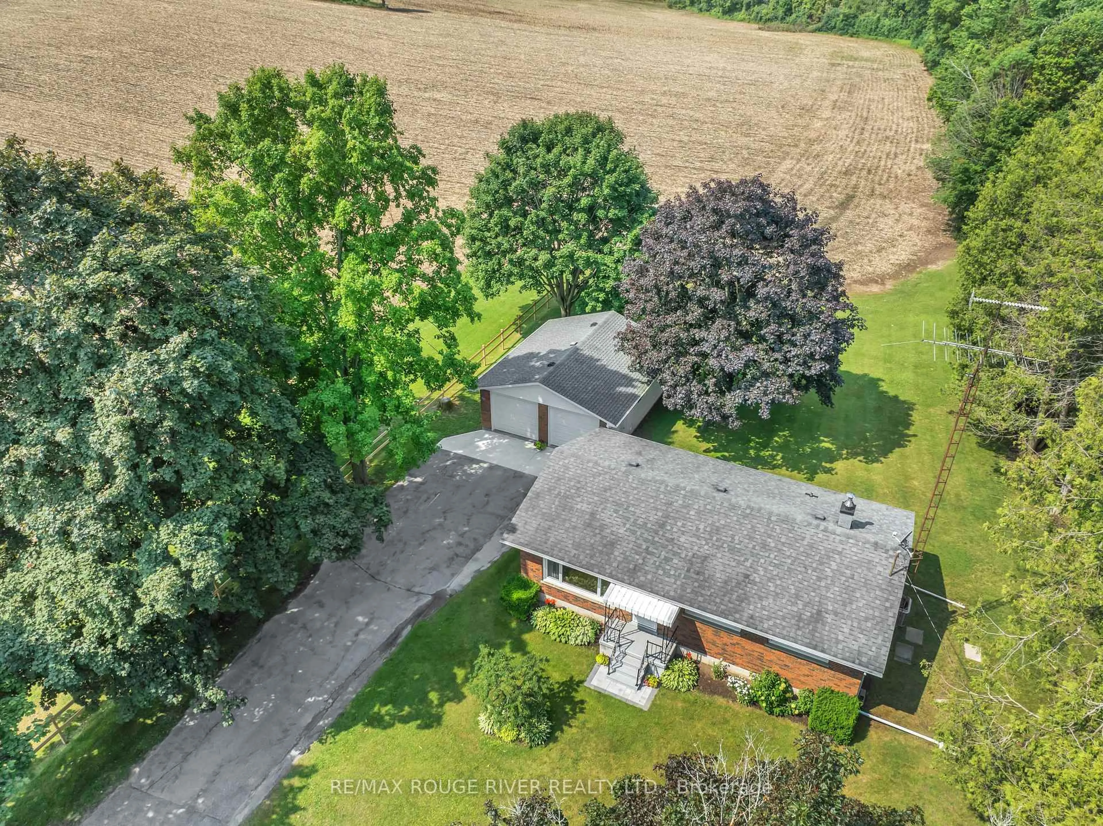 A pic from outside/outdoor area/front of a property/back of a property/a pic from drone, unknown for 3016 Harwood Rd, Hamilton Township Ontario K0K 1C0
