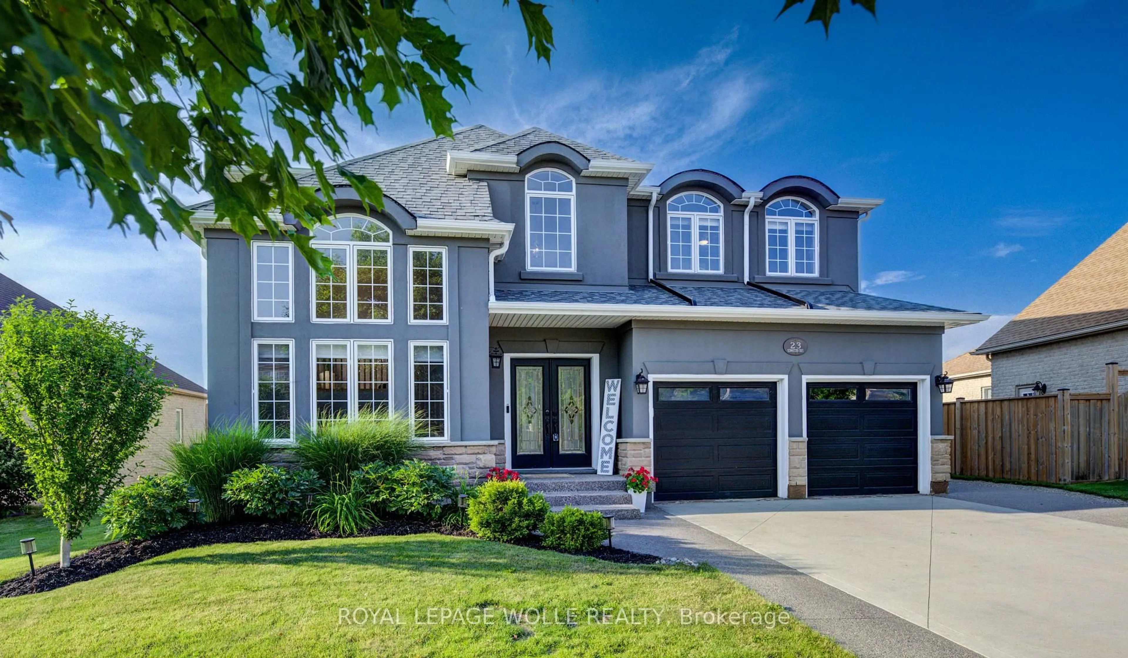 Home with vinyl exterior material, street for 23 Schweitzer Cres, Wellesley Ontario N0B 2T0