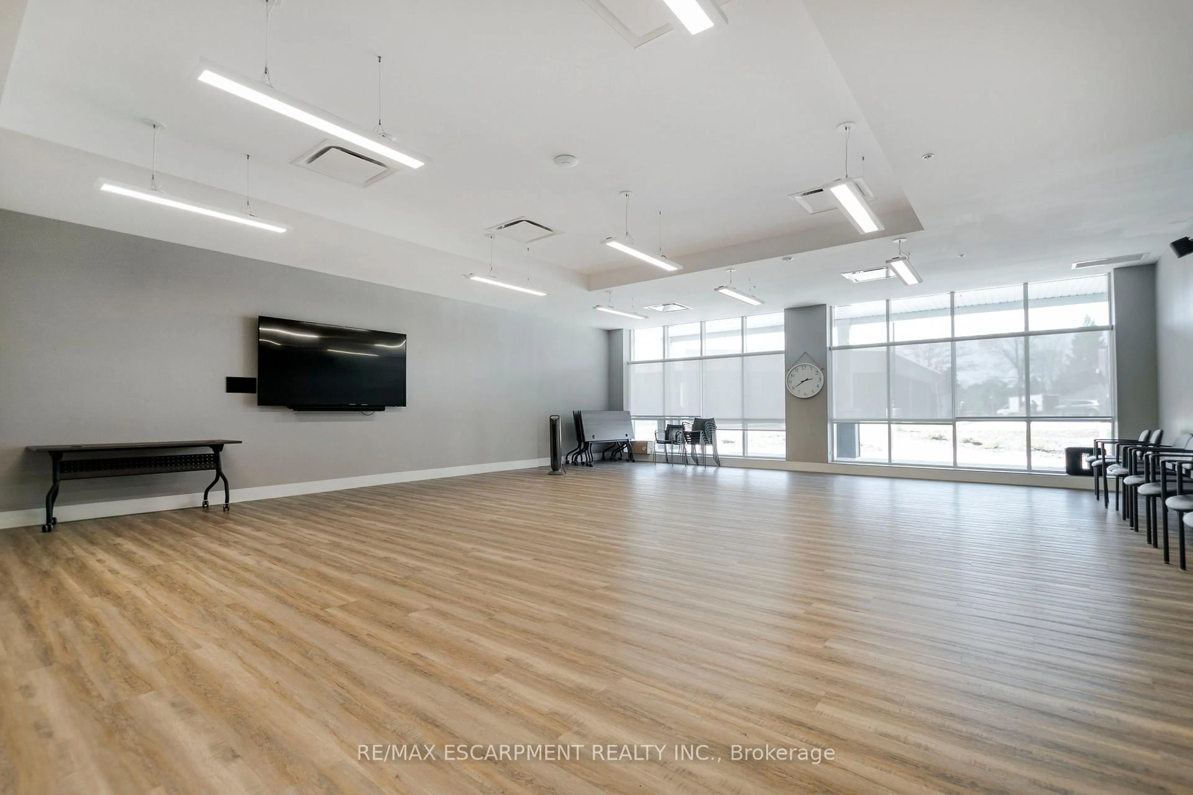 Gym or fitness room for 42 SZOLLOSY Circ, Hamilton Ontario L9B 1T8