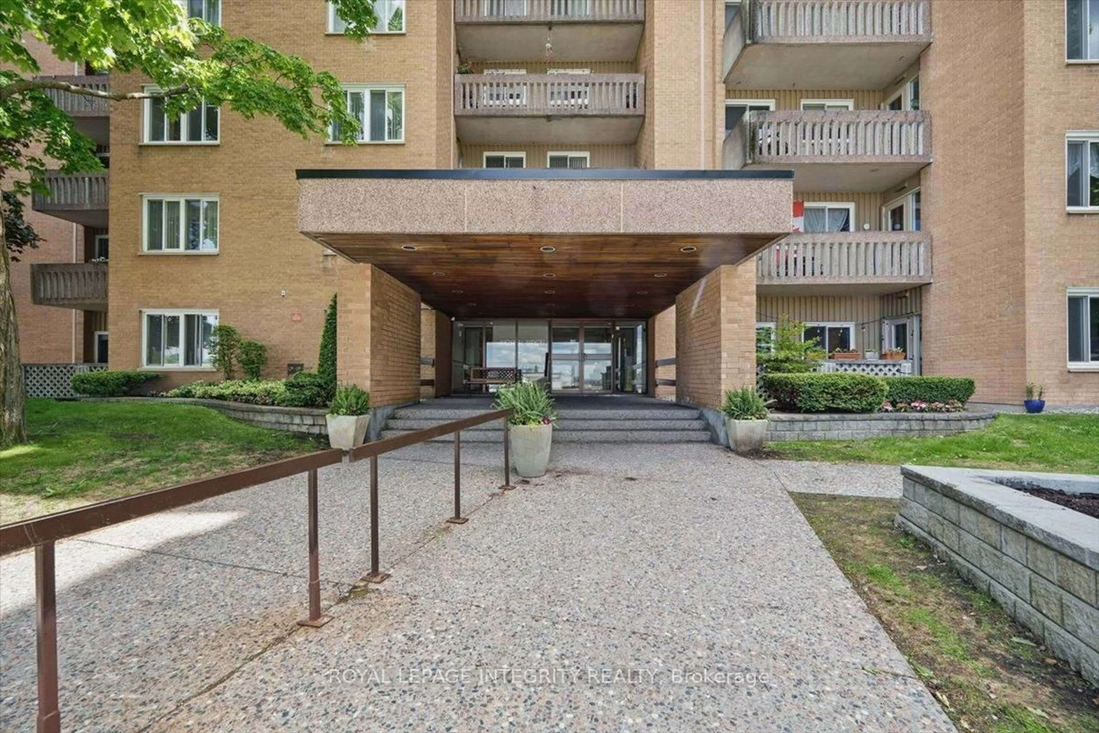 Patio, street for 1599 Lassiter Terr #219, Ottawa Ontario K1J 8R6