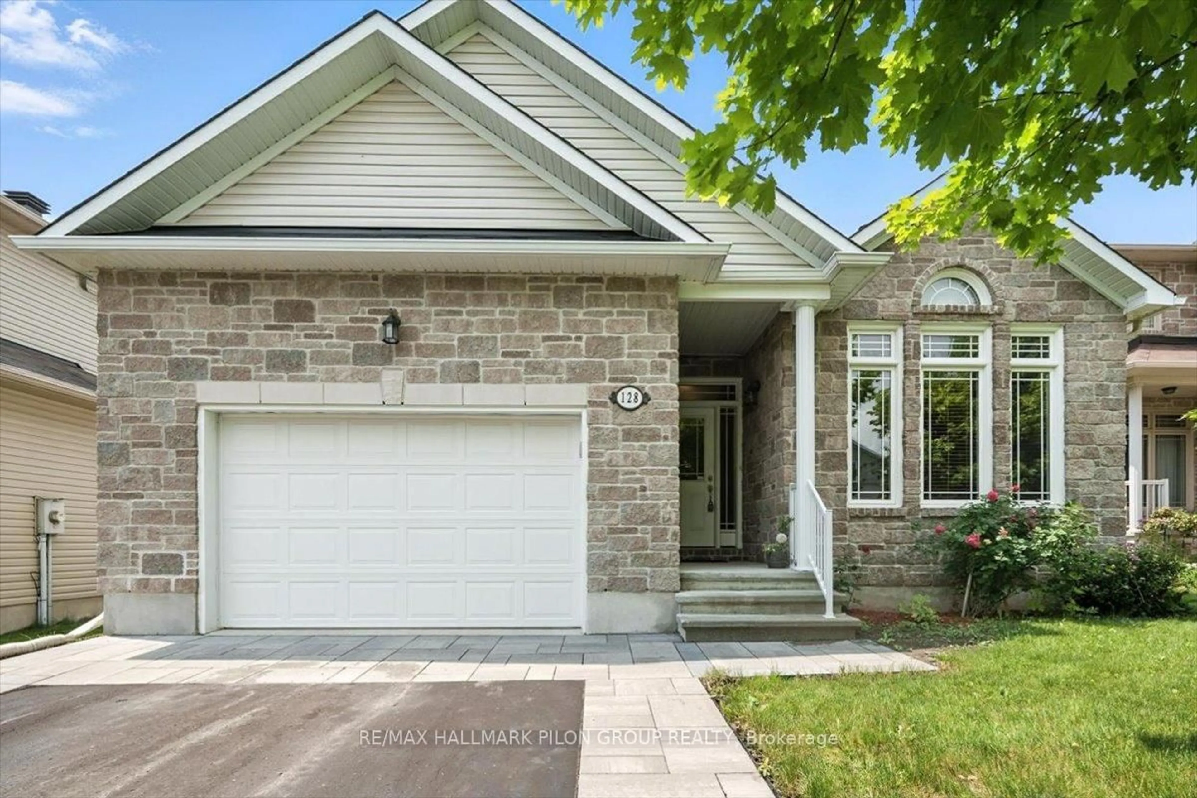 Home with brick exterior material, street for 128 Topaze Cres, Clarence-Rockland Ontario K4K 0E3