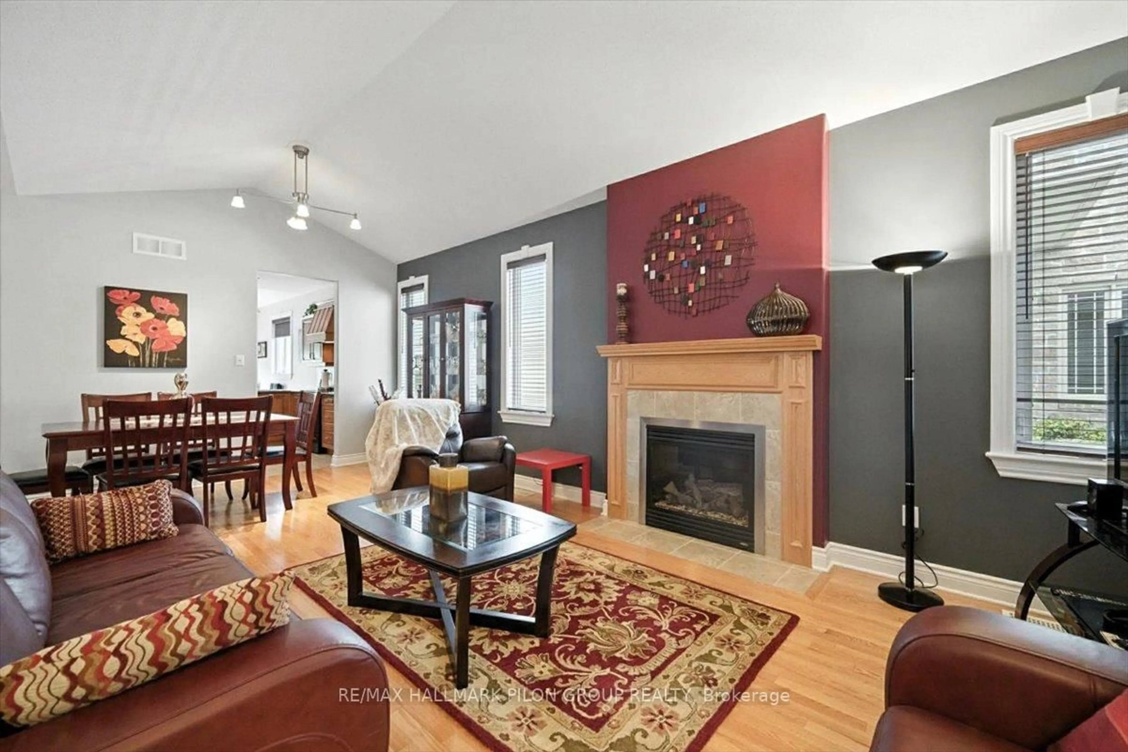 Living room with furniture, unknown for 128 Topaze Cres, Clarence-Rockland Ontario K4K 0E3