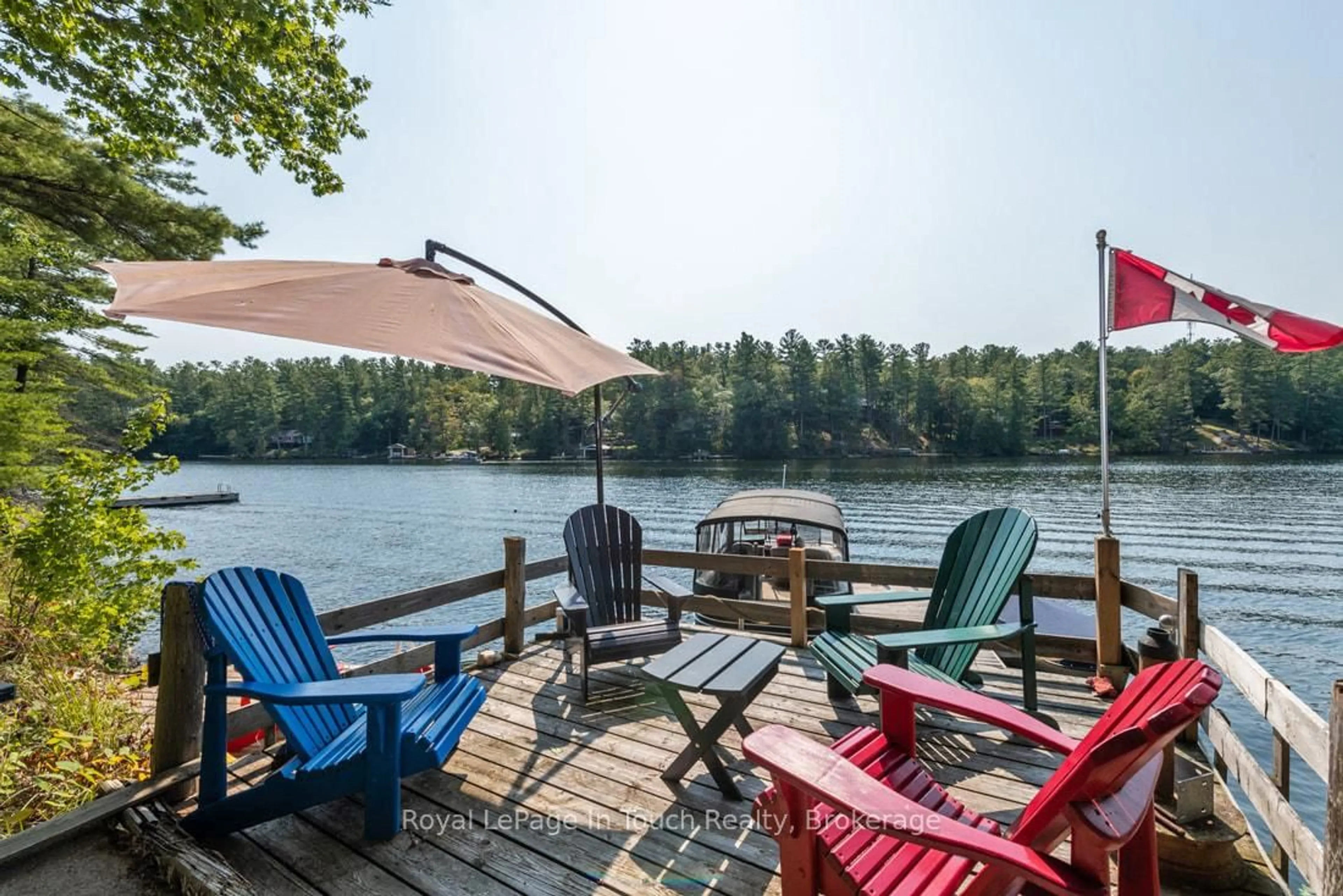 Patio, water/lake/river/ocean view for 21 SEVERN RIVER SR406, Muskoka Lakes Ontario L0K 1E0