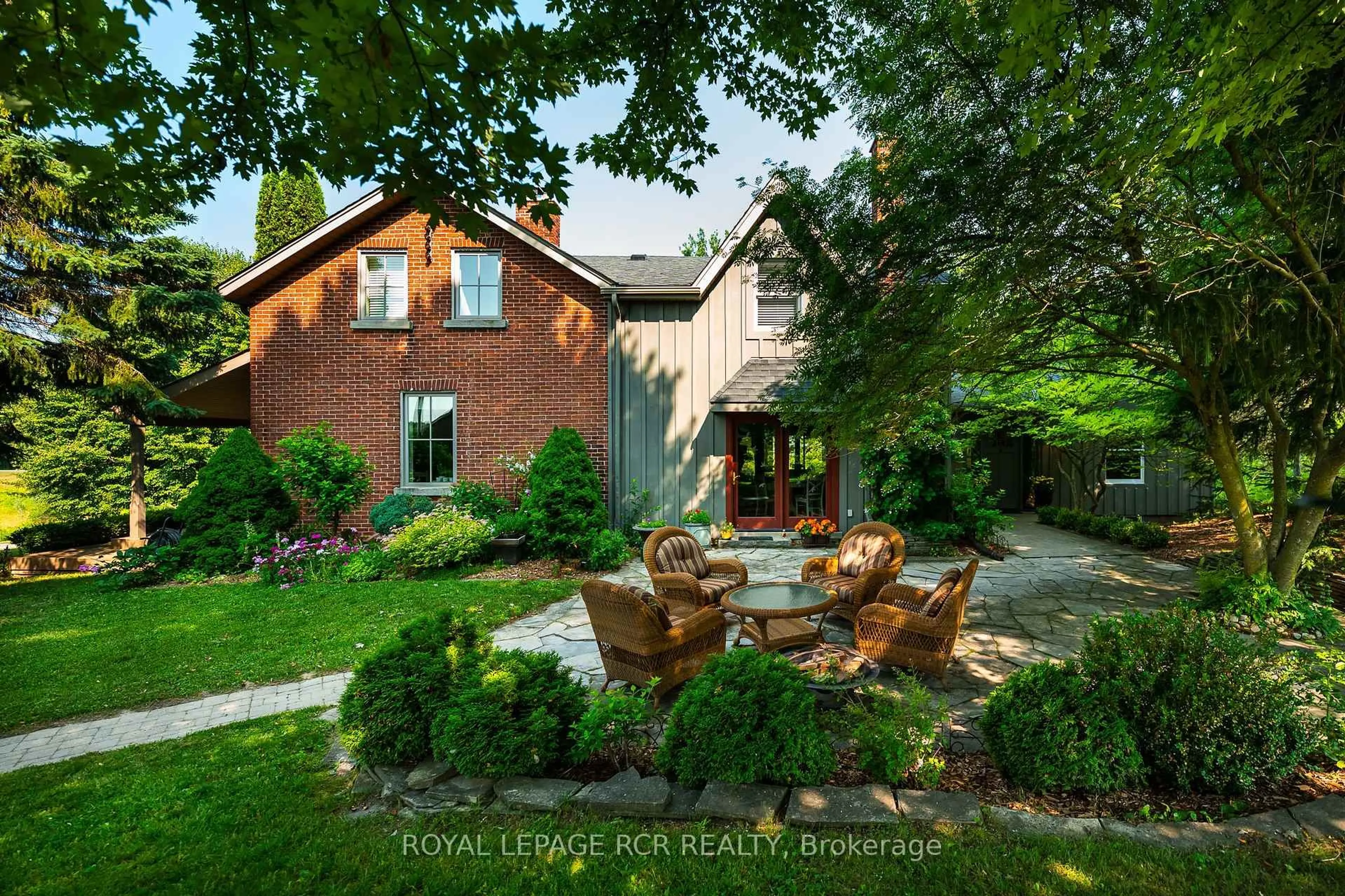 Patio, street for 5955 Third Line, Erin Ontario N0B 1Z0