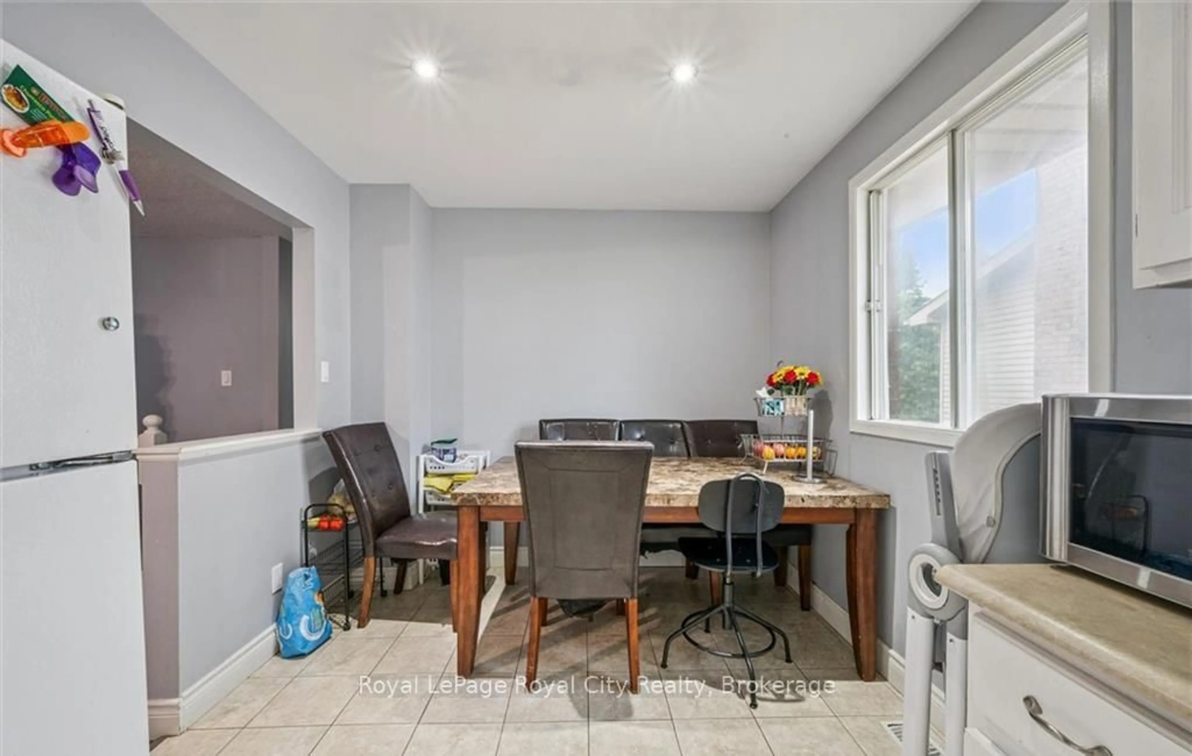 Dining room, ceramic/tile floor for 1236 Ottawa St, Kitchener Ontario N2E 1L8