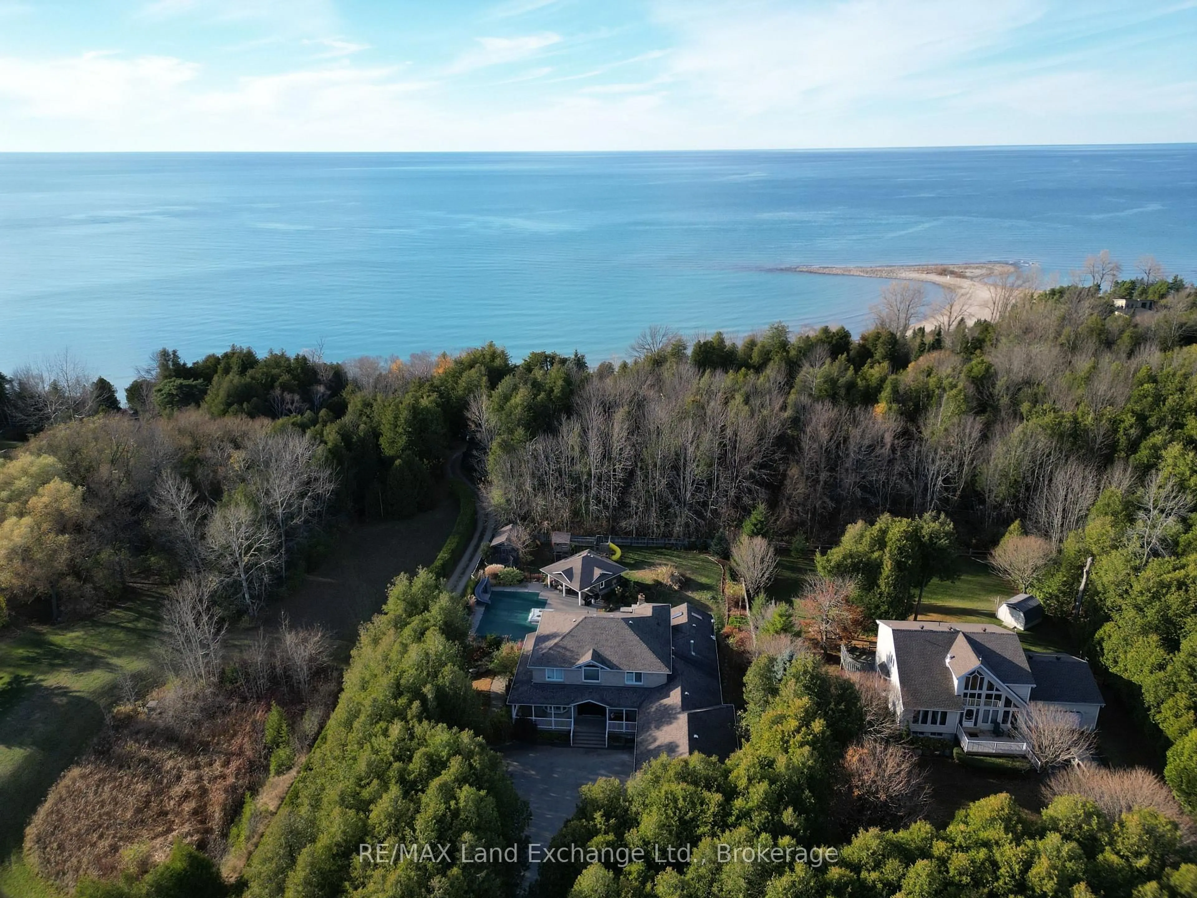 A pic from outside/outdoor area/front of a property/back of a property/a pic from drone, water/lake/river/ocean view for 19 STONEY ISLAND Cres, Kincardine Ontario N2Z 2X6