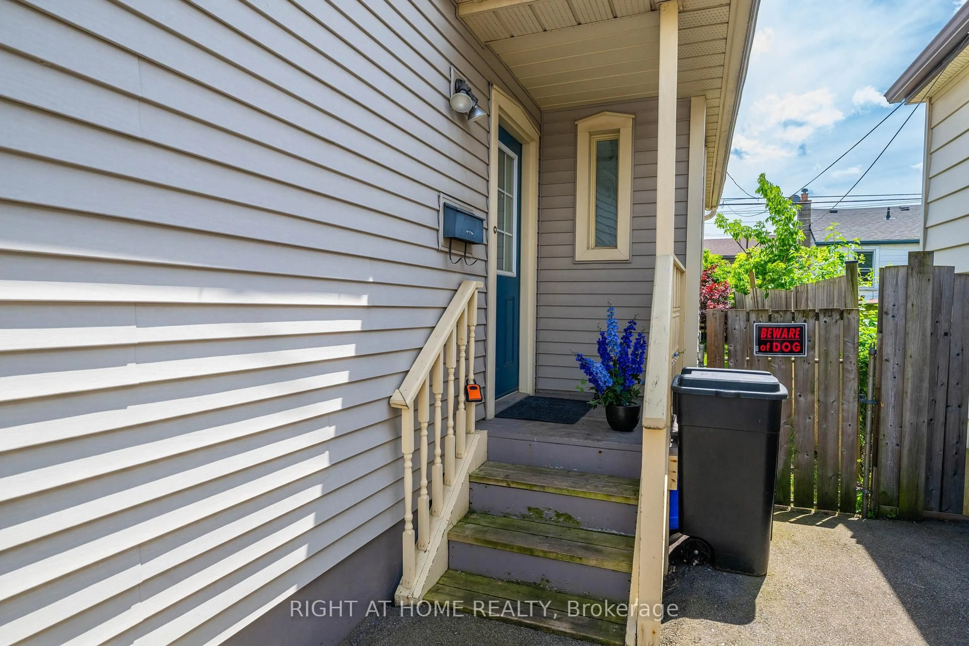 Unknown for 1186 Dunsmure Rd, Hamilton Ontario L8H 1L2