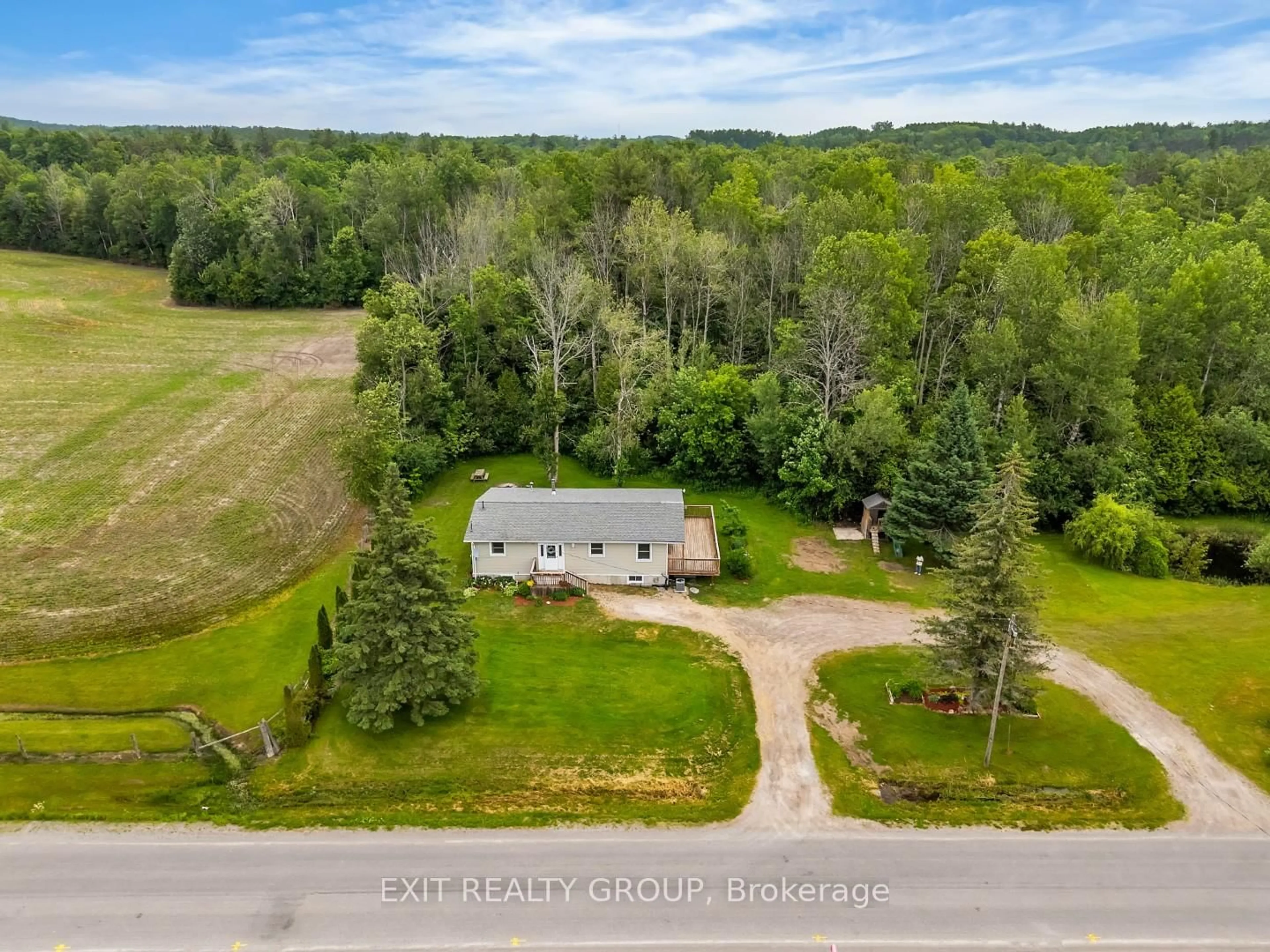 A pic from outside/outdoor area/front of a property/back of a property/a pic from drone, unknown for 1027 Broomfield Rd, Alnwick/Haldimand Ontario K0K 1M0