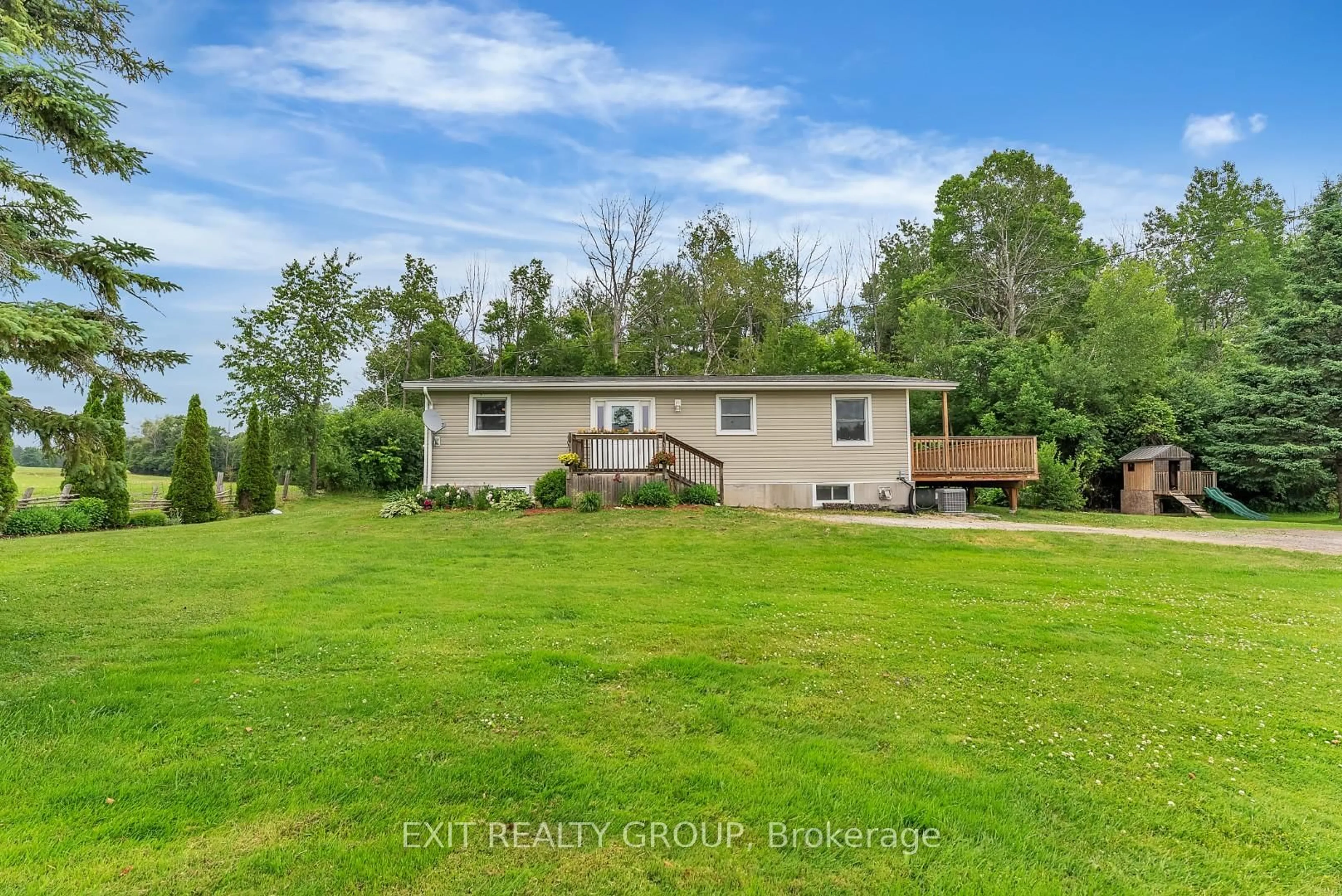 A pic from outside/outdoor area/front of a property/back of a property/a pic from drone, water/lake/river/ocean view for 1027 Broomfield Rd, Alnwick/Haldimand Ontario K0K 1M0