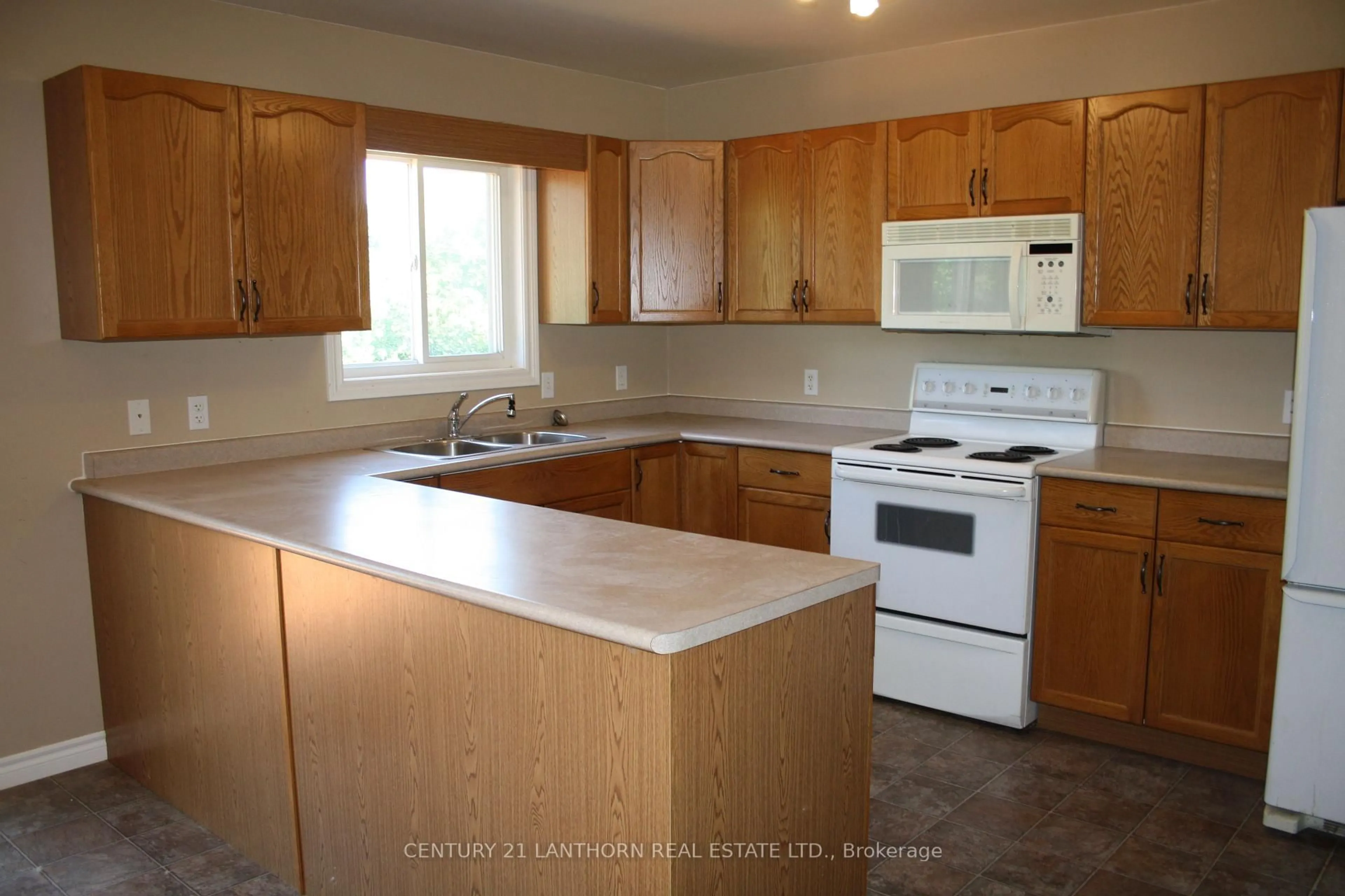 Standard kitchen, unknown for 25 Liddle Lane, Belleville Ontario K8N 5Y3