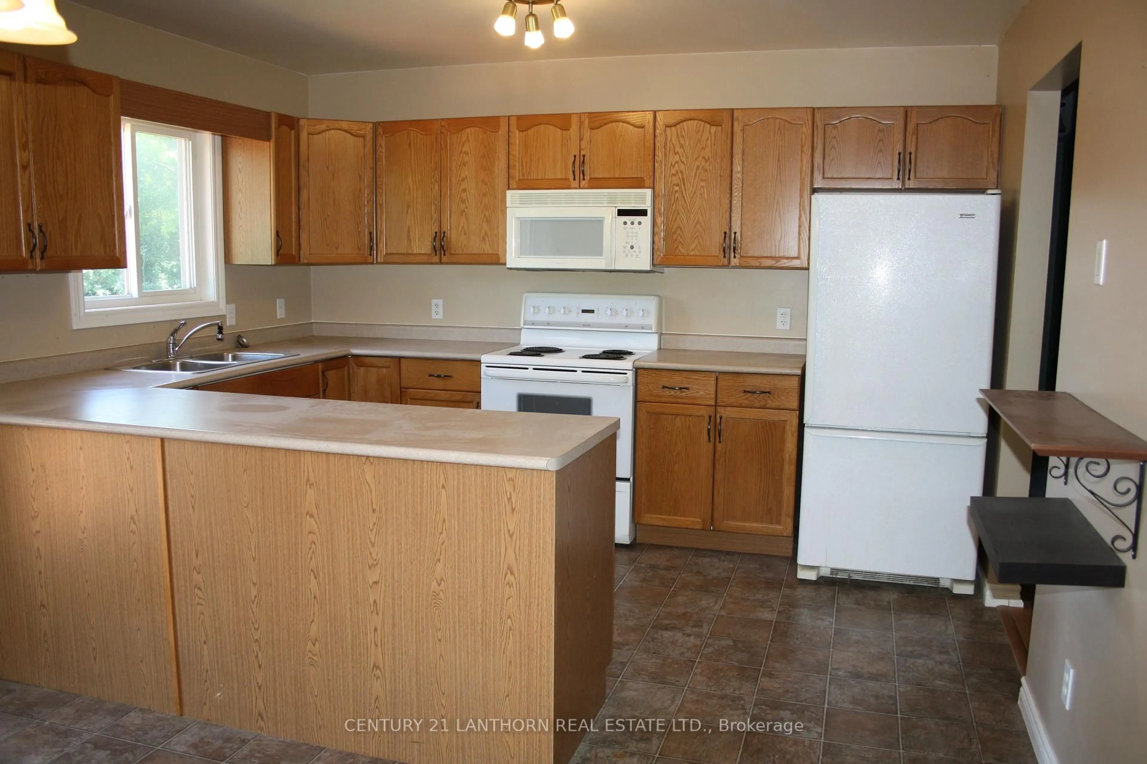 Standard kitchen, unknown for 25 Liddle Lane, Belleville Ontario K8N 5Y3