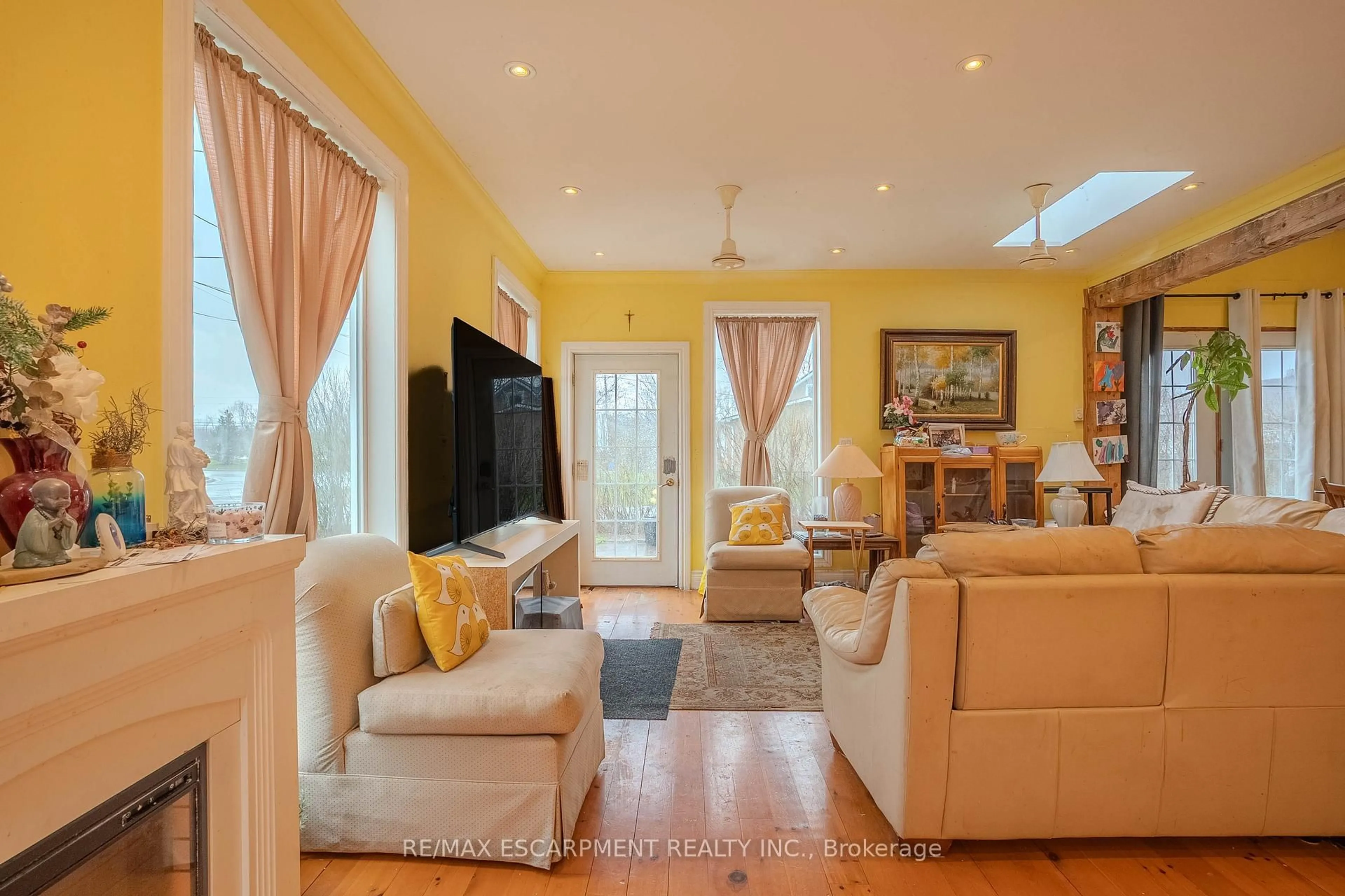 Unknown for 1093 SUNSET Dr, Fort Erie Ontario L2A 5M4
