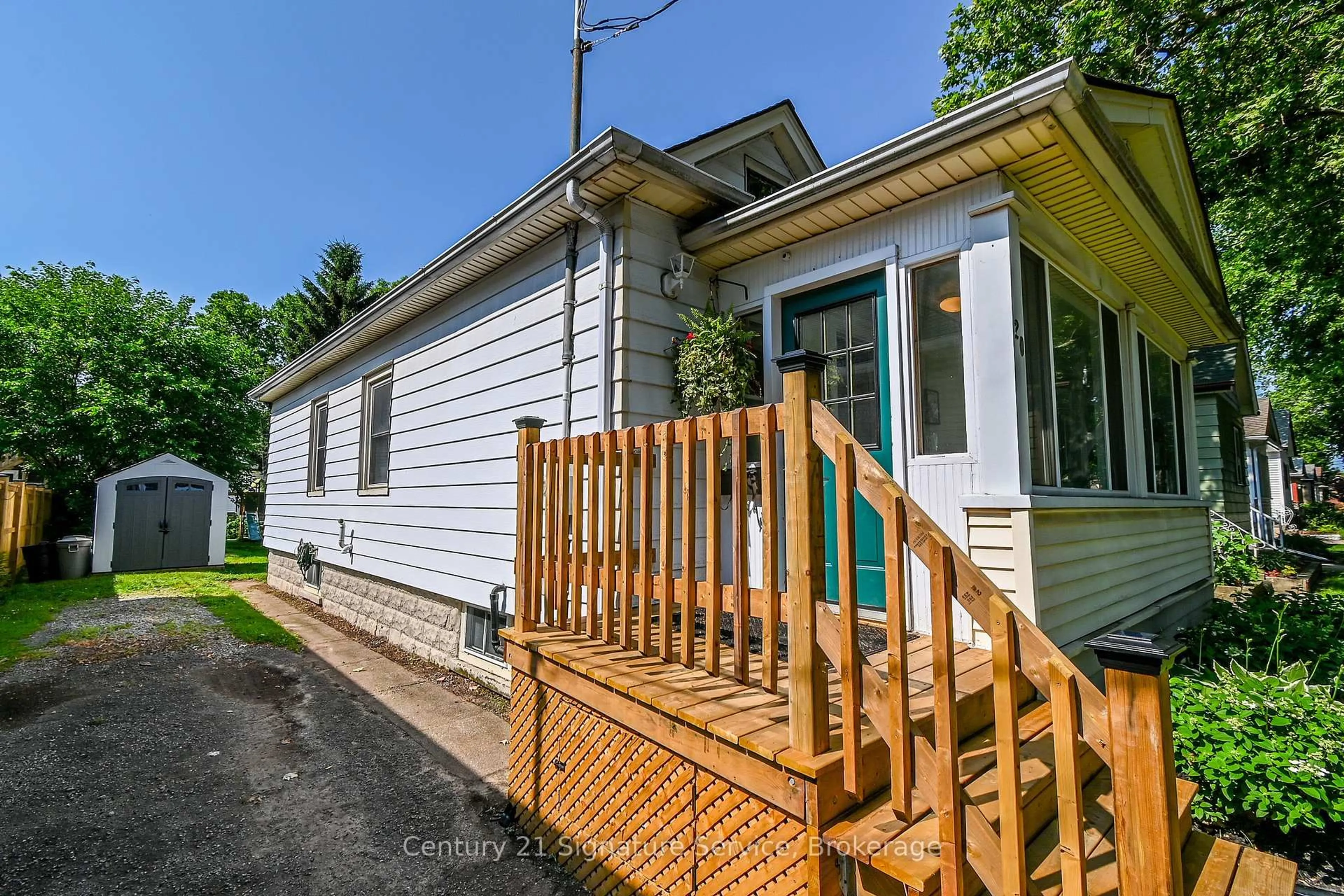 Unknown for 20 Linden St, St. Catharines Ontario L2R 1H5