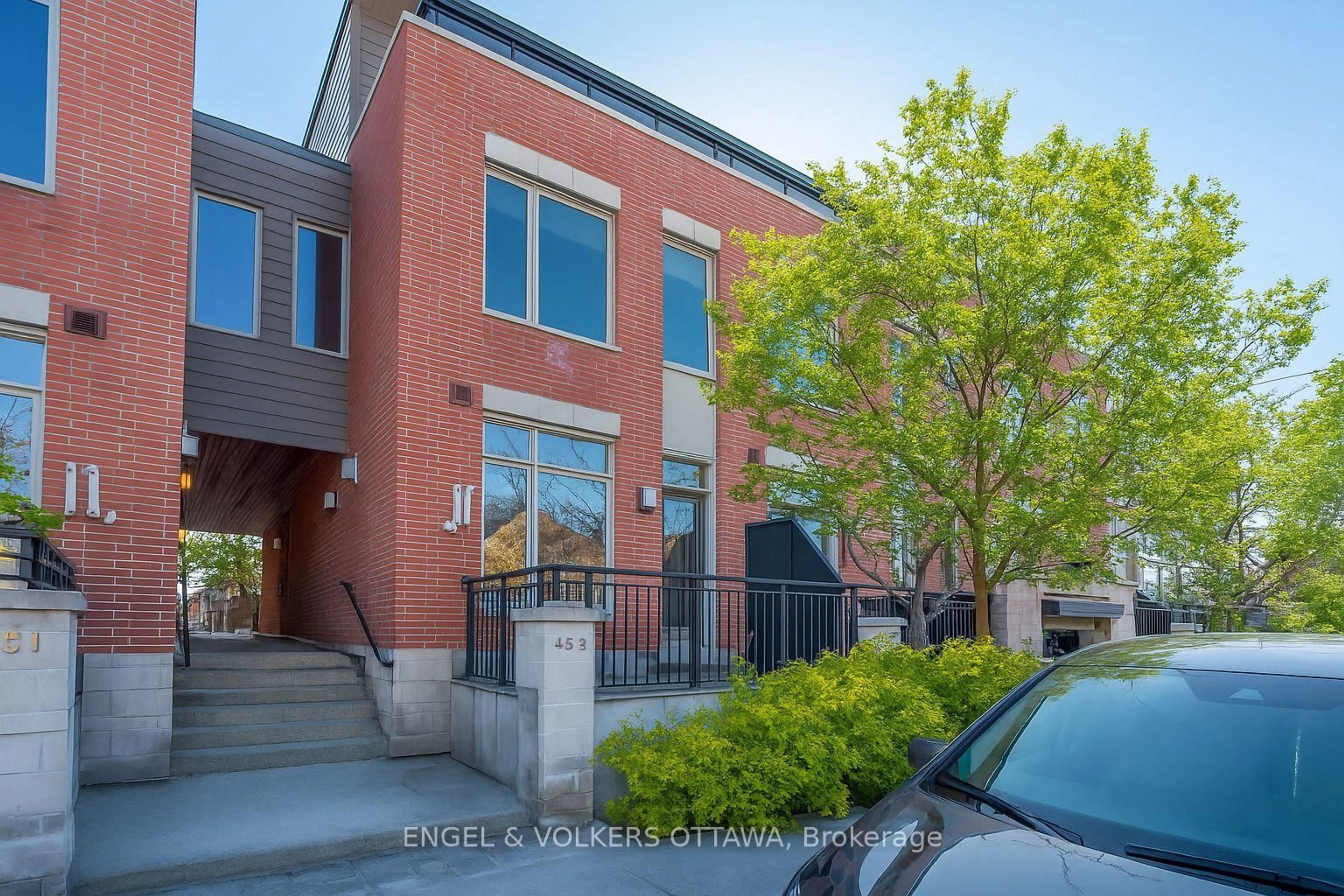 Home with brick exterior material, street for 453 Edison Ave, Ottawa Ontario K2A 1S5