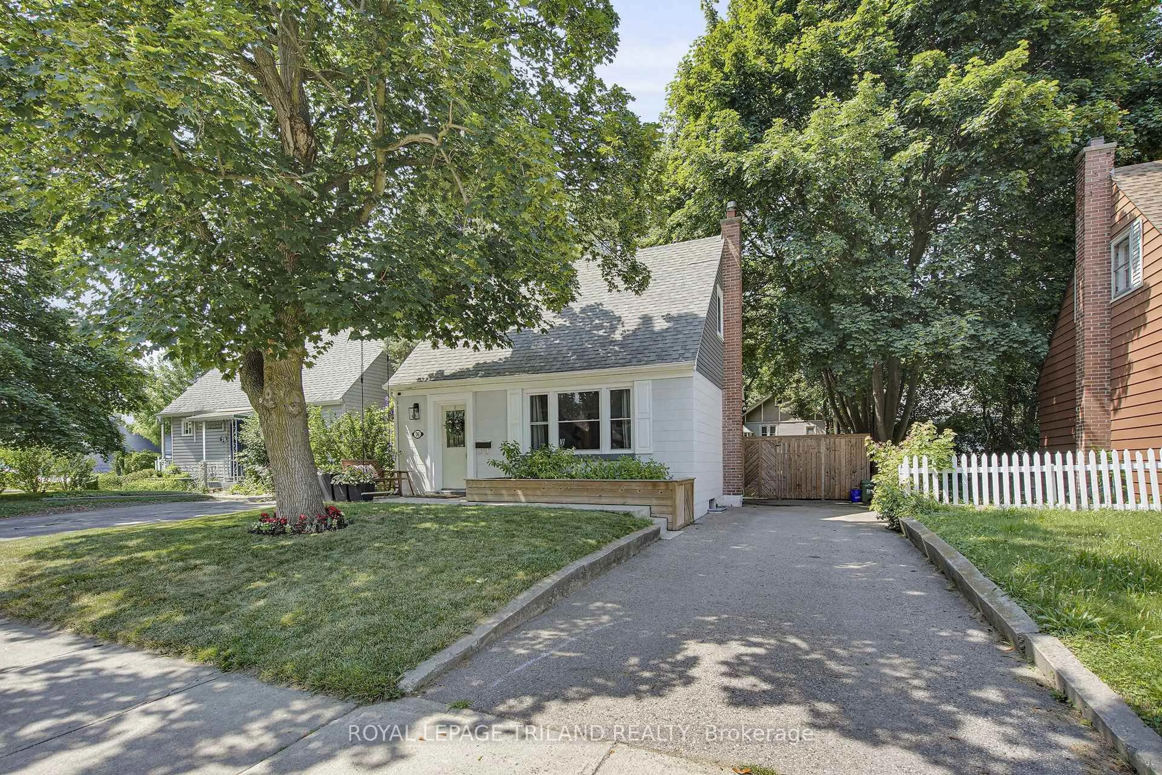 Unknown for 76 Apeldoorn Cres, London East Ontario N5Y 2B8