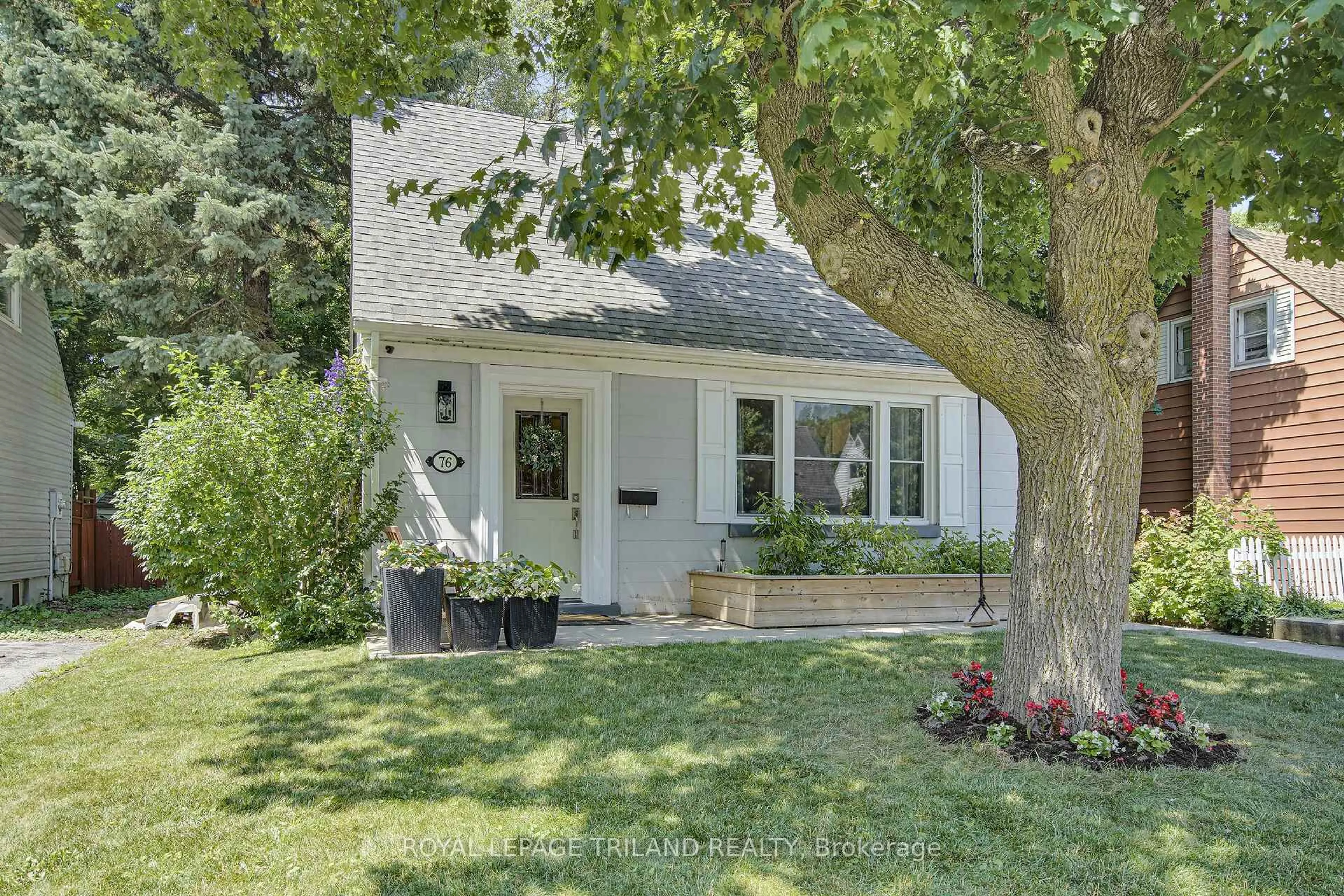 Unknown for 76 Apeldoorn Cres, London East Ontario N5Y 2B8