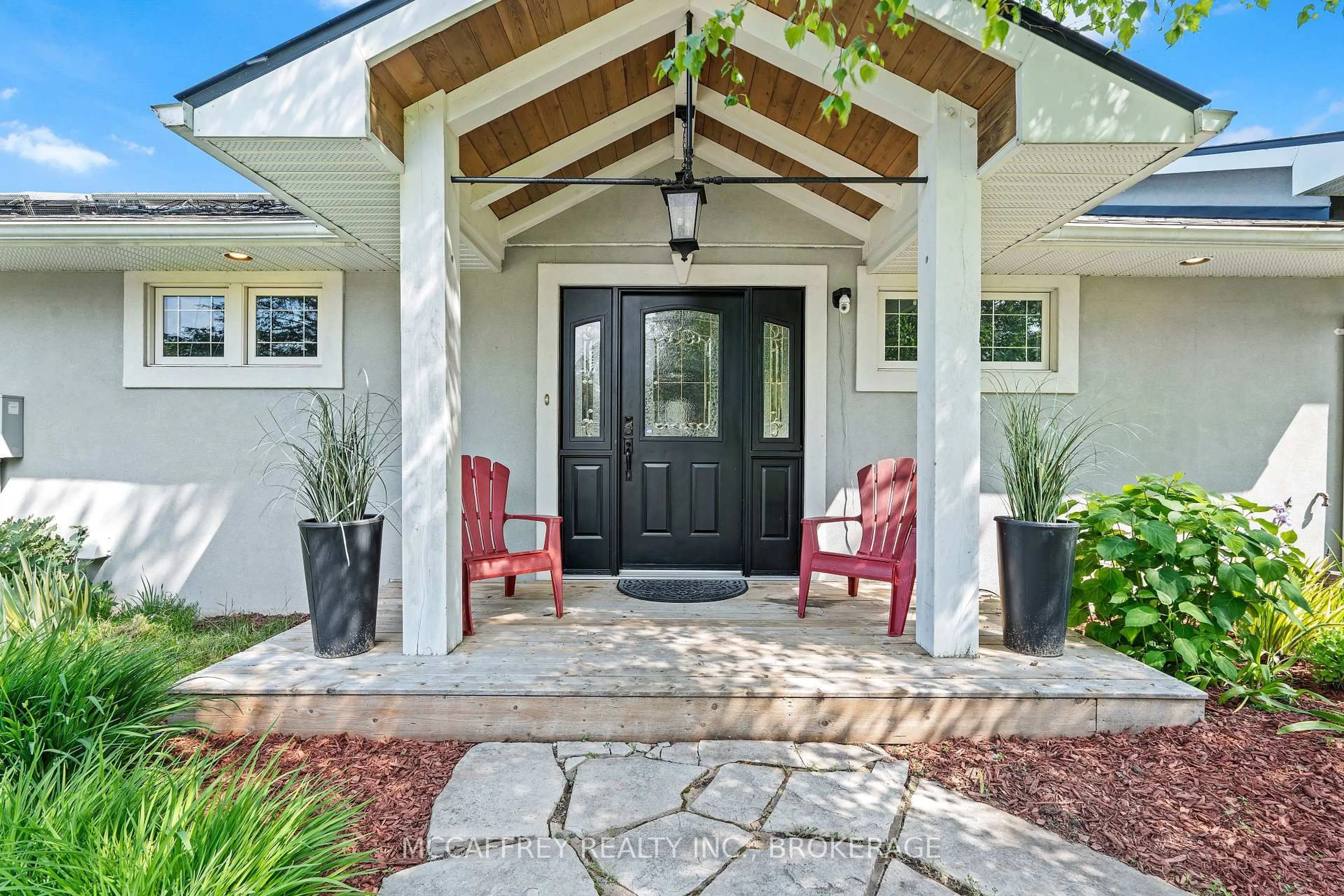 Indoor entryway for 898 COUNTY ROAD 12, Greater Napanee Ontario K0K 2W0
