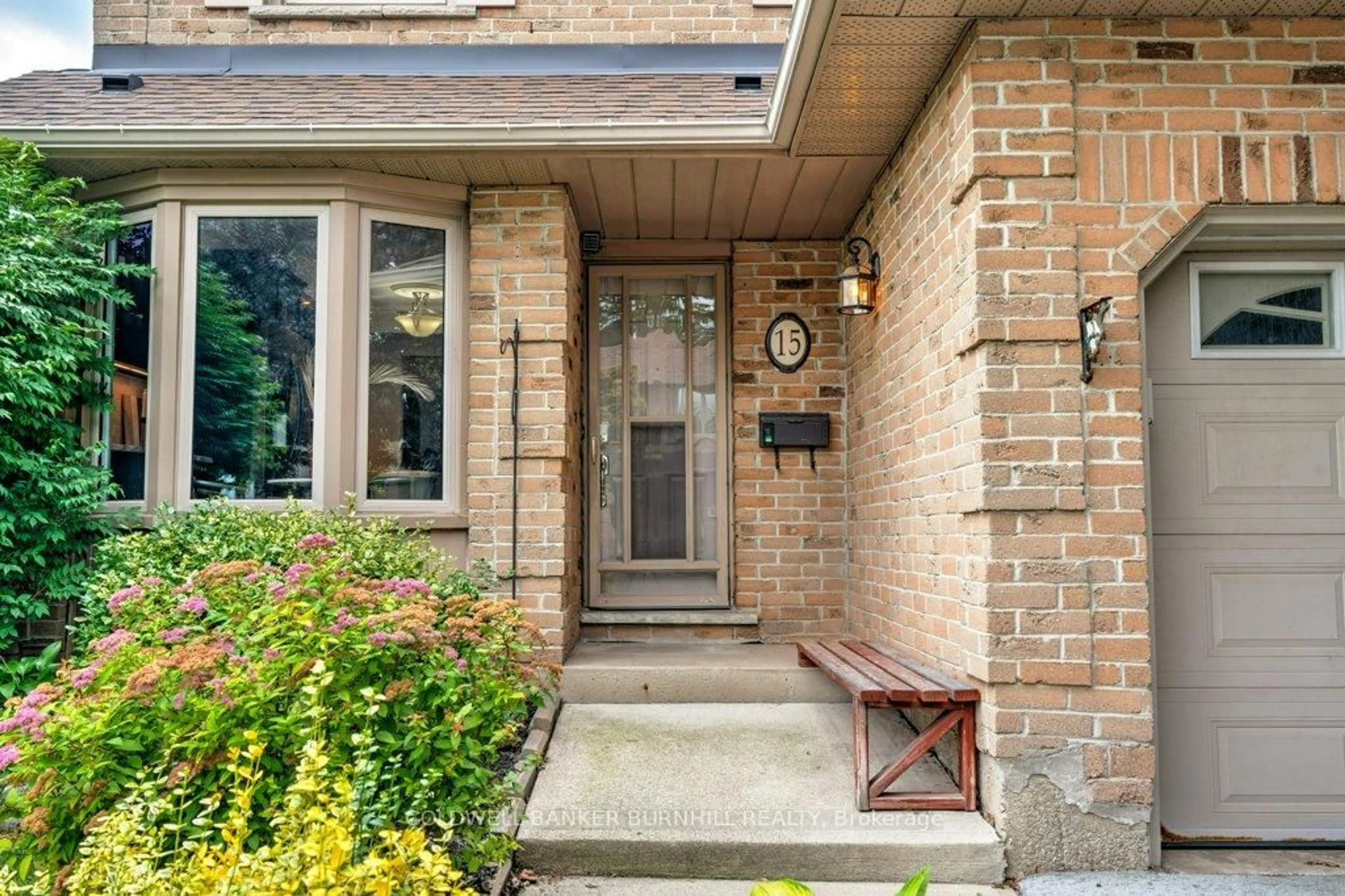 Home with brick exterior material, street for 800 Upper Paradise Rd #15, Hamilton Ontario L9C 7K9