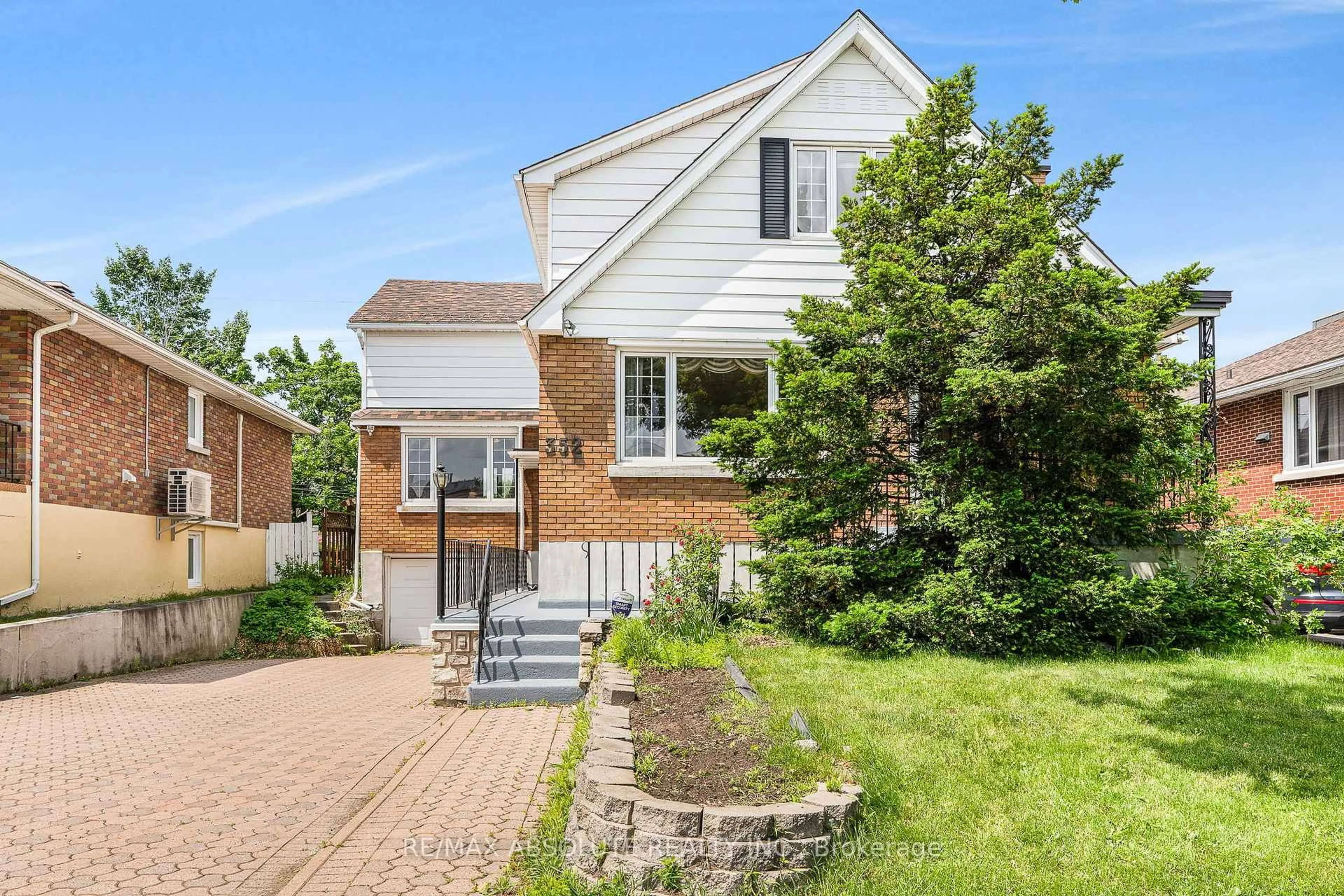Home with brick exterior material, street for 352 Lacasse Ave, Ottawa Ontario K1L 7A9
