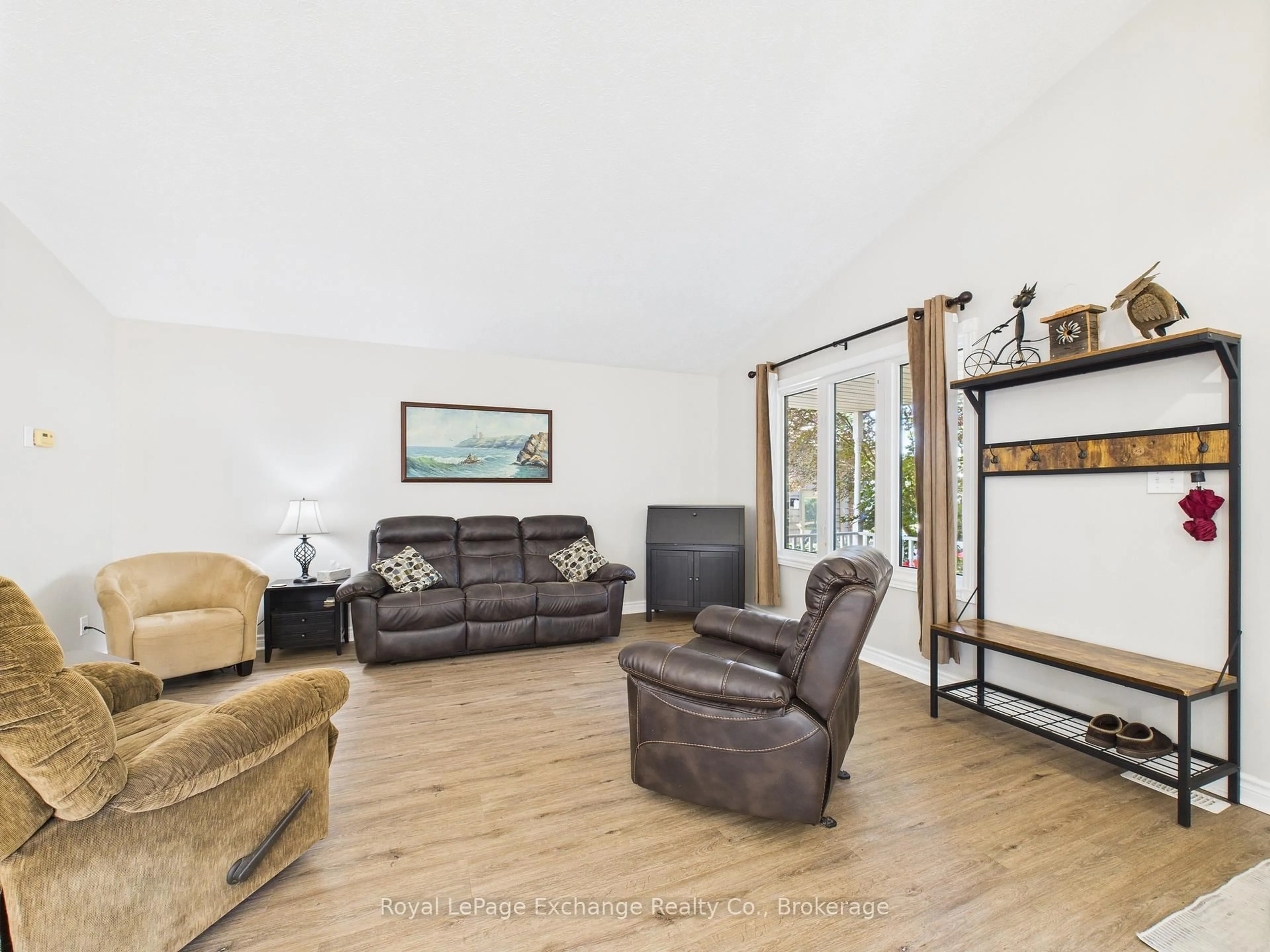Living room with furniture, unknown for 415 Highland Dr, North Huron Ontario N0G 2W0