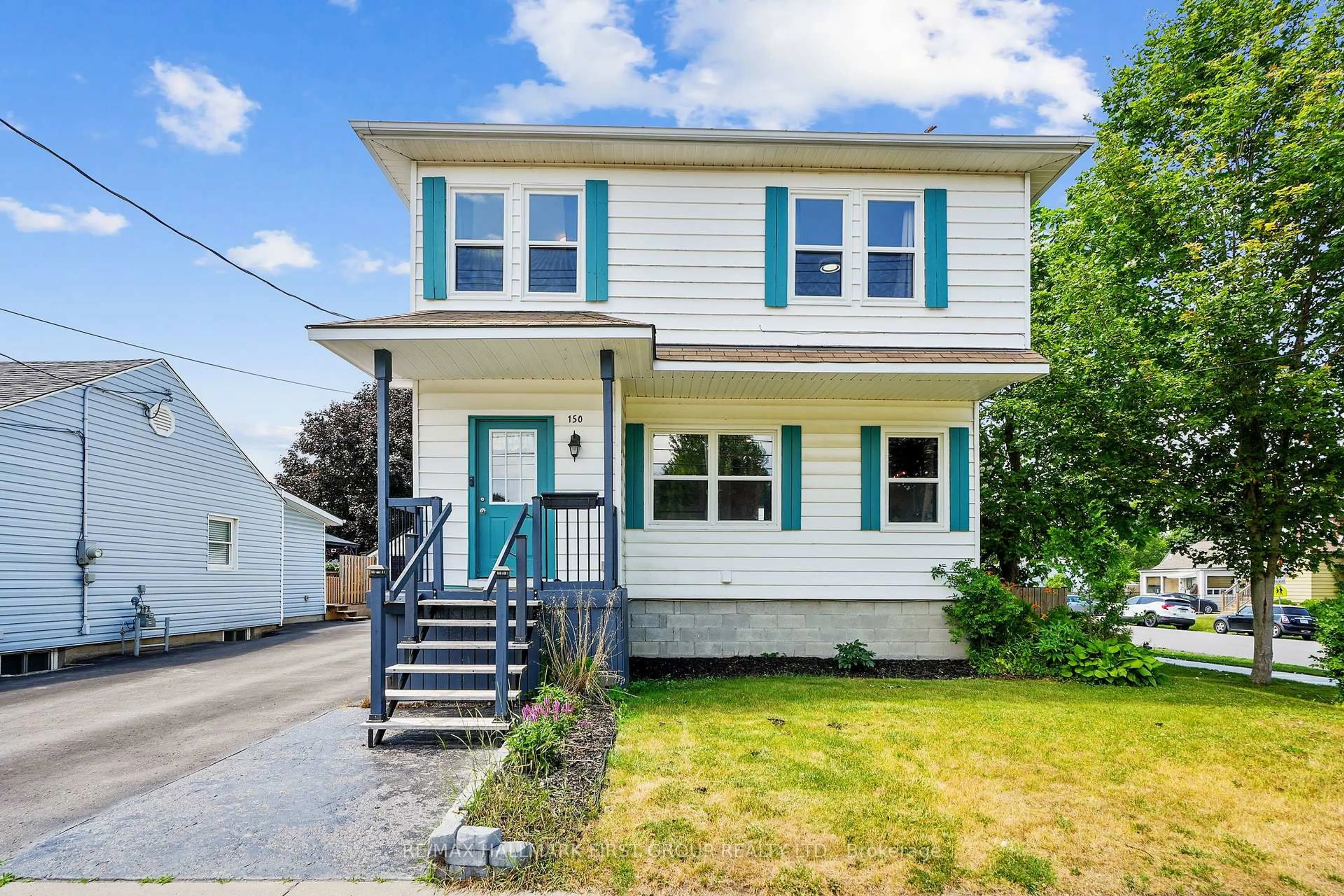 Home with vinyl exterior material, street for 150 Victoria St, Port Hope Ontario L1A 3M9