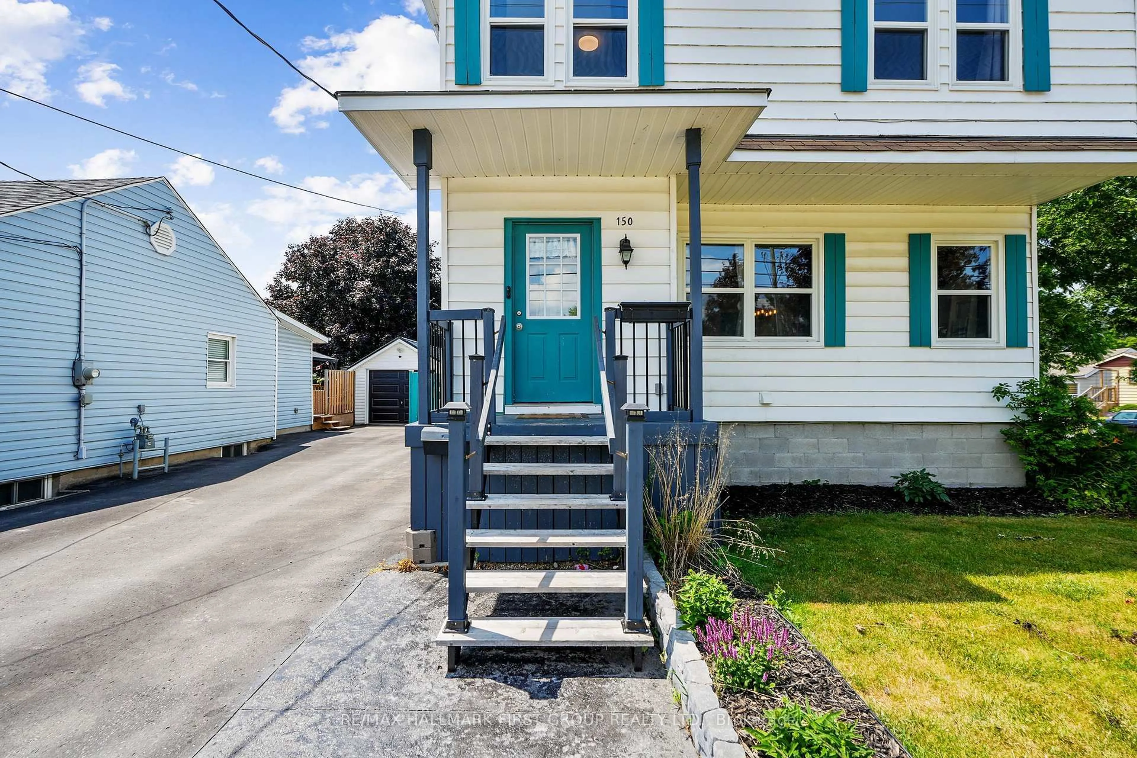 Home with vinyl exterior material, street for 150 Victoria St, Port Hope Ontario L1A 3M9