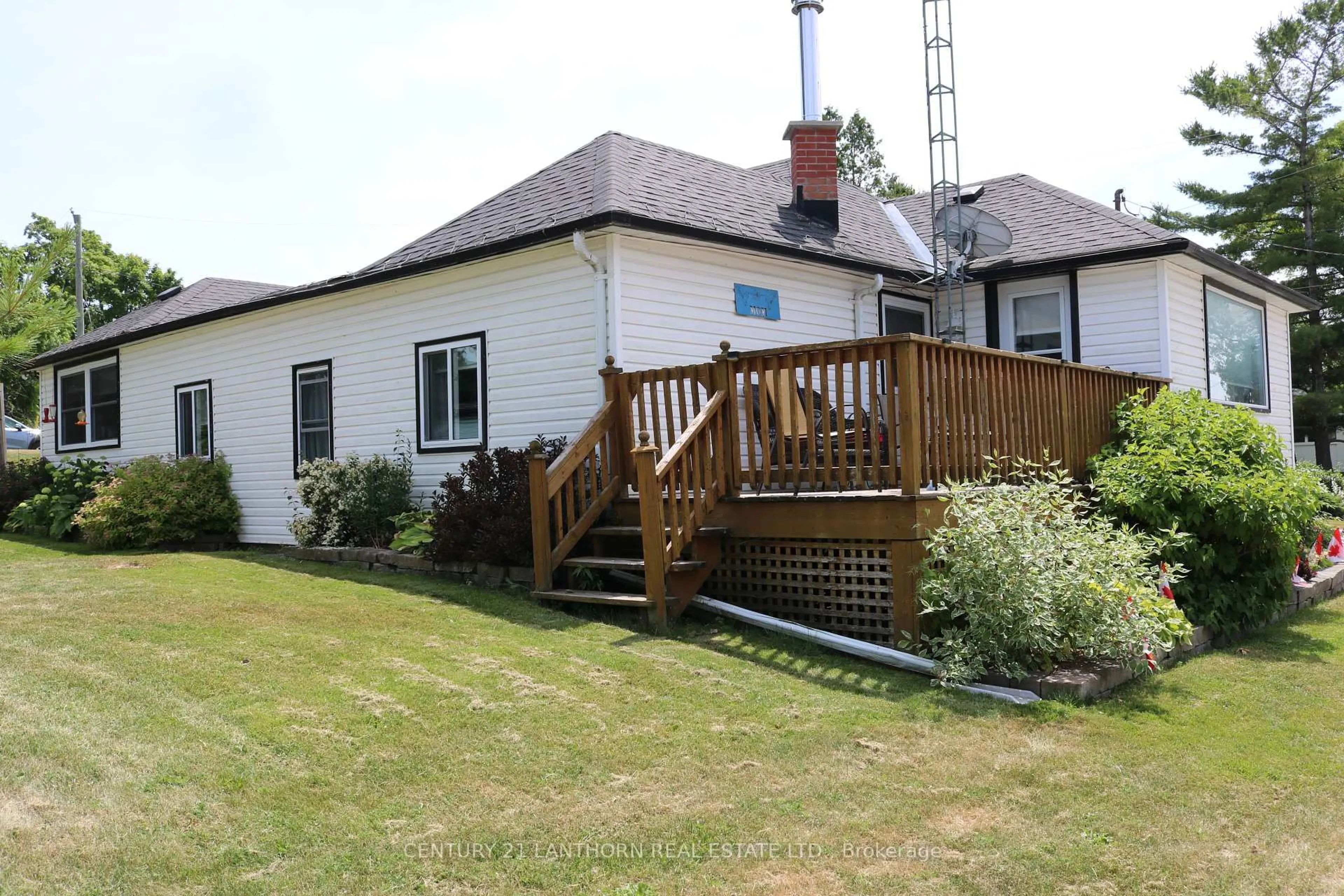 Patio, building for 13 St Philip St, Prince Edward County Ontario K0K 2P0