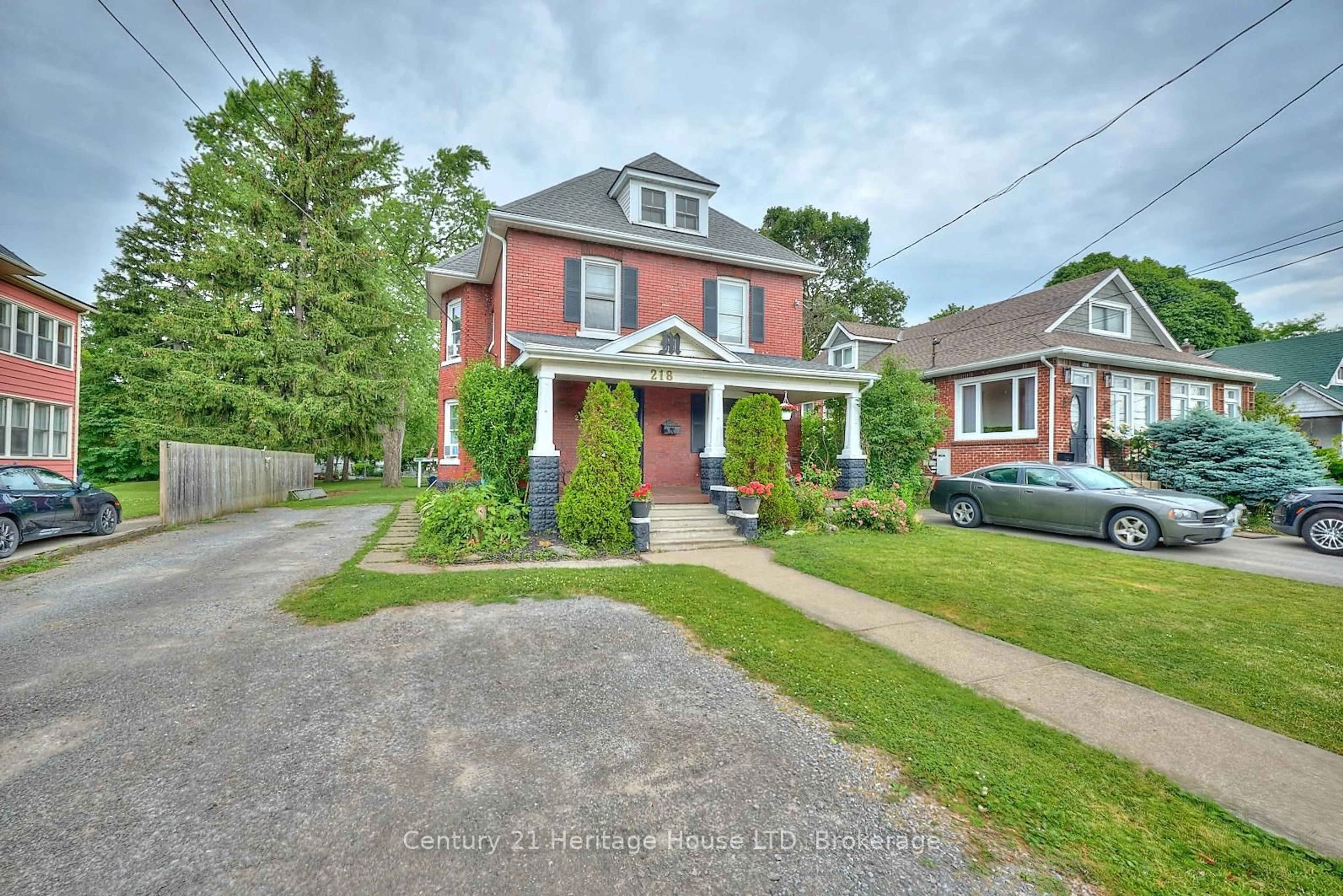 Home with brick exterior material, street for 218 Phipps St, Fort Erie Ontario L2A 2V5