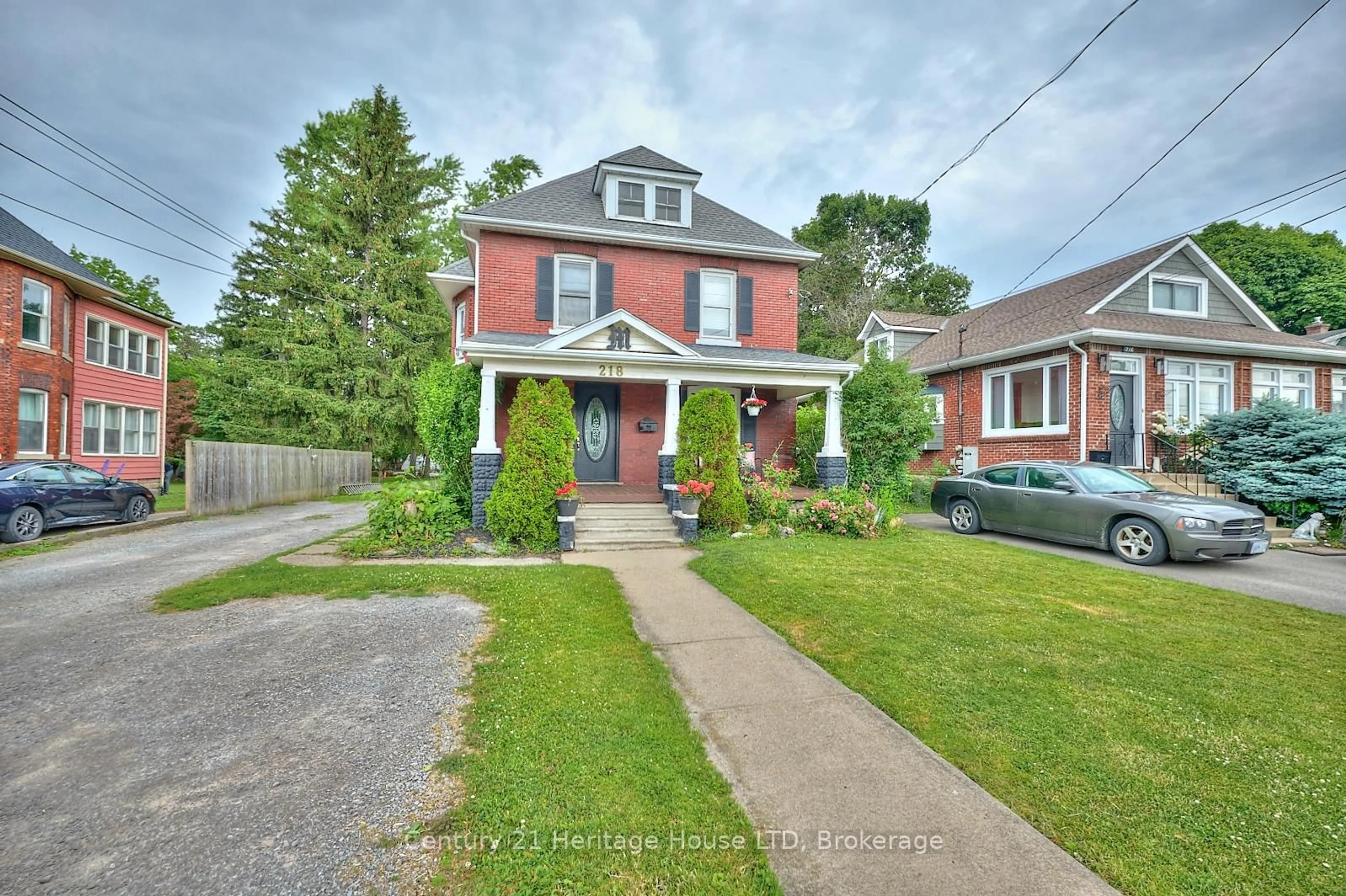 Home with brick exterior material, street for 218 Phipps St, Fort Erie Ontario L2A 2V5