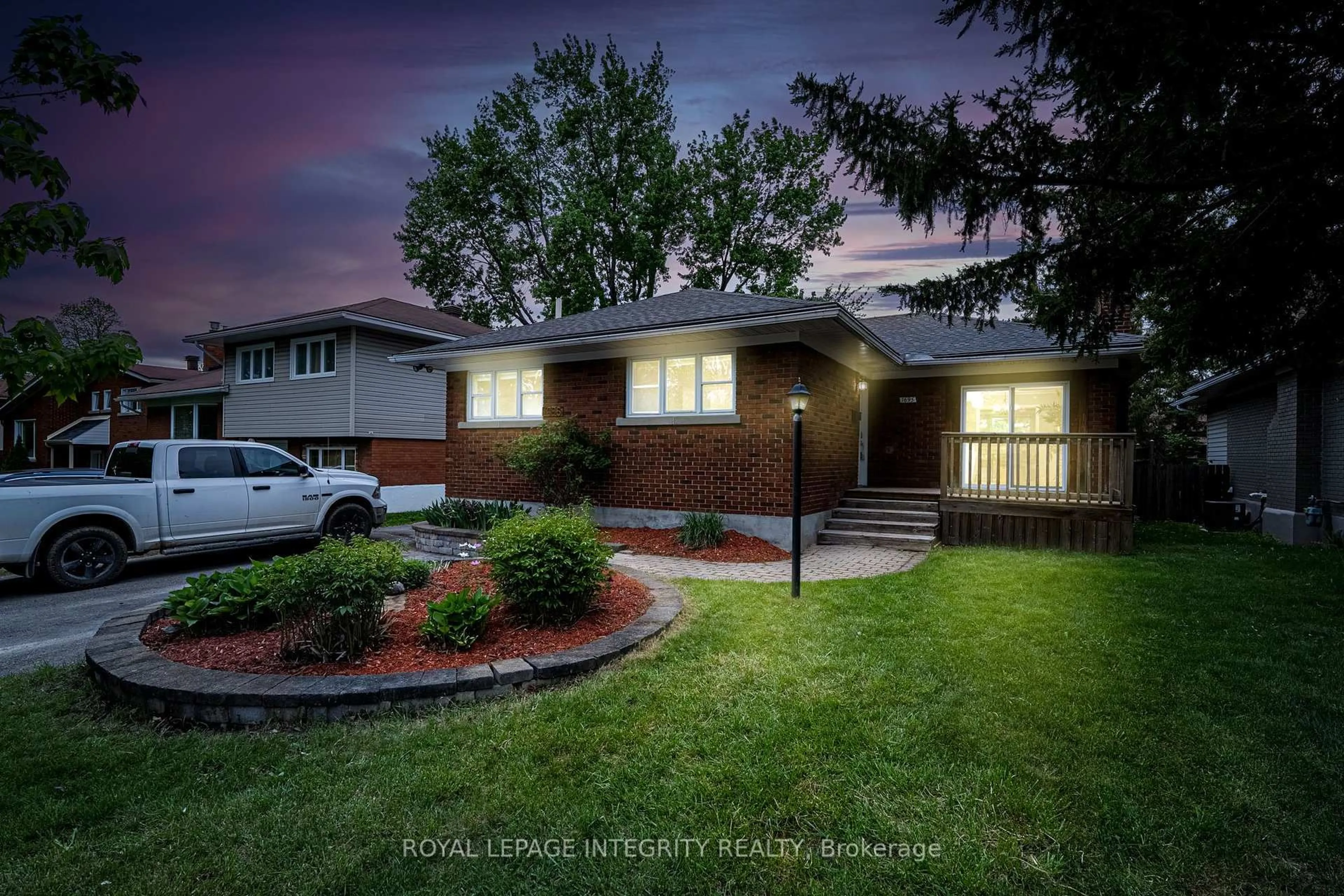 Home with brick exterior material, street for 1695 Gage Cres, Ottawa Ontario K2C 0Z7
