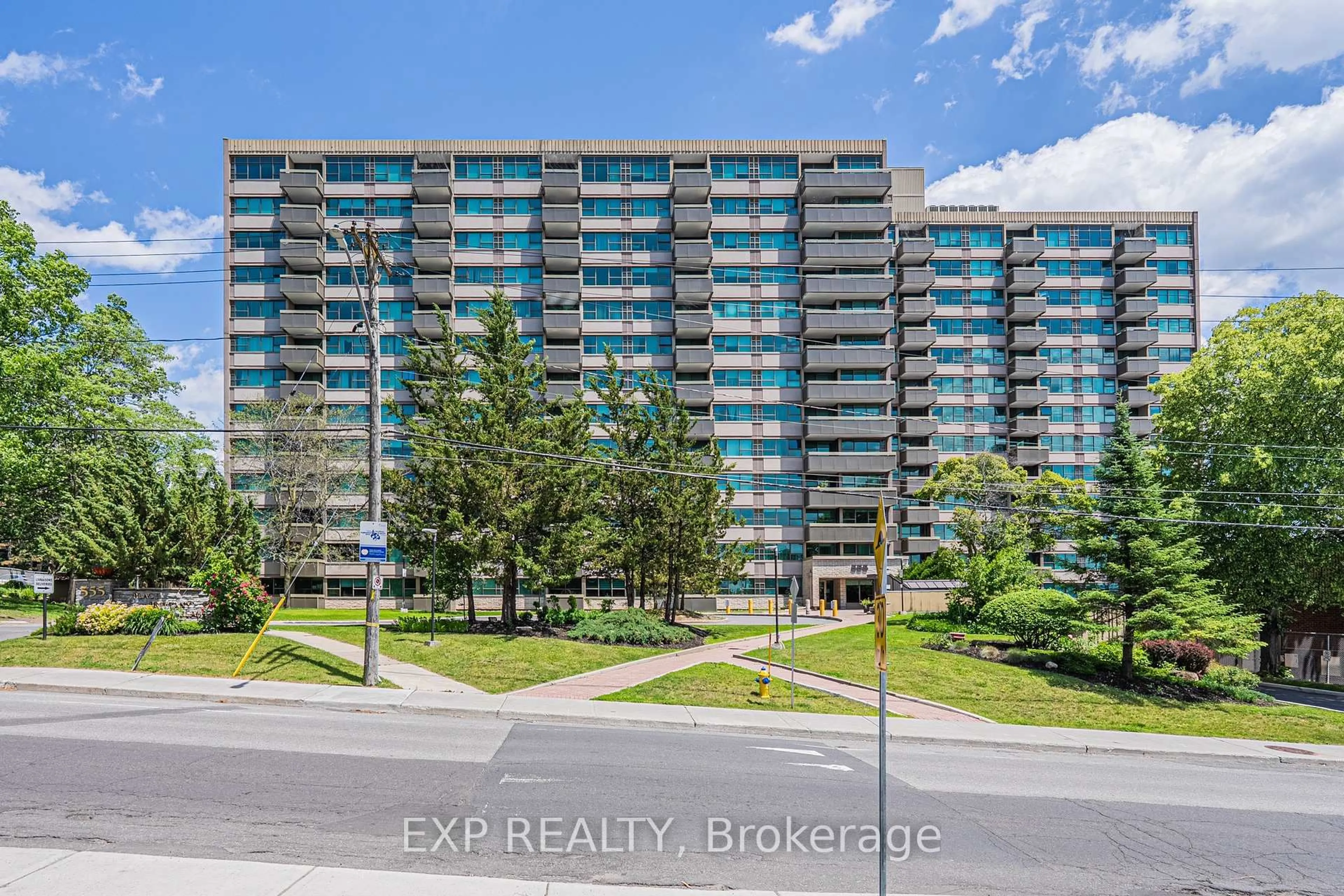 A pic from outside/outdoor area/front of a property/back of a property/a pic from drone, unknown for 555 BRITTANY Dr #1111, Ottawa Ontario K1K 4C5