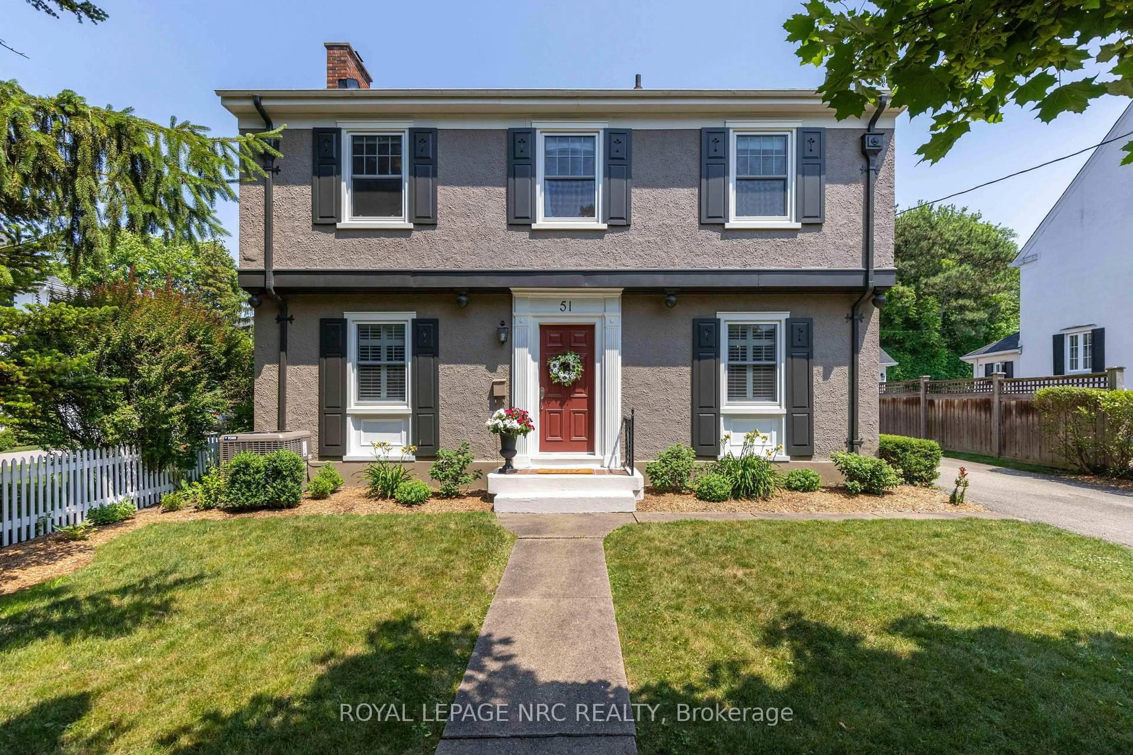 Home with brick exterior material, street for 51 HILLCREST Ave, St. Catharines Ontario L2R 4Y3