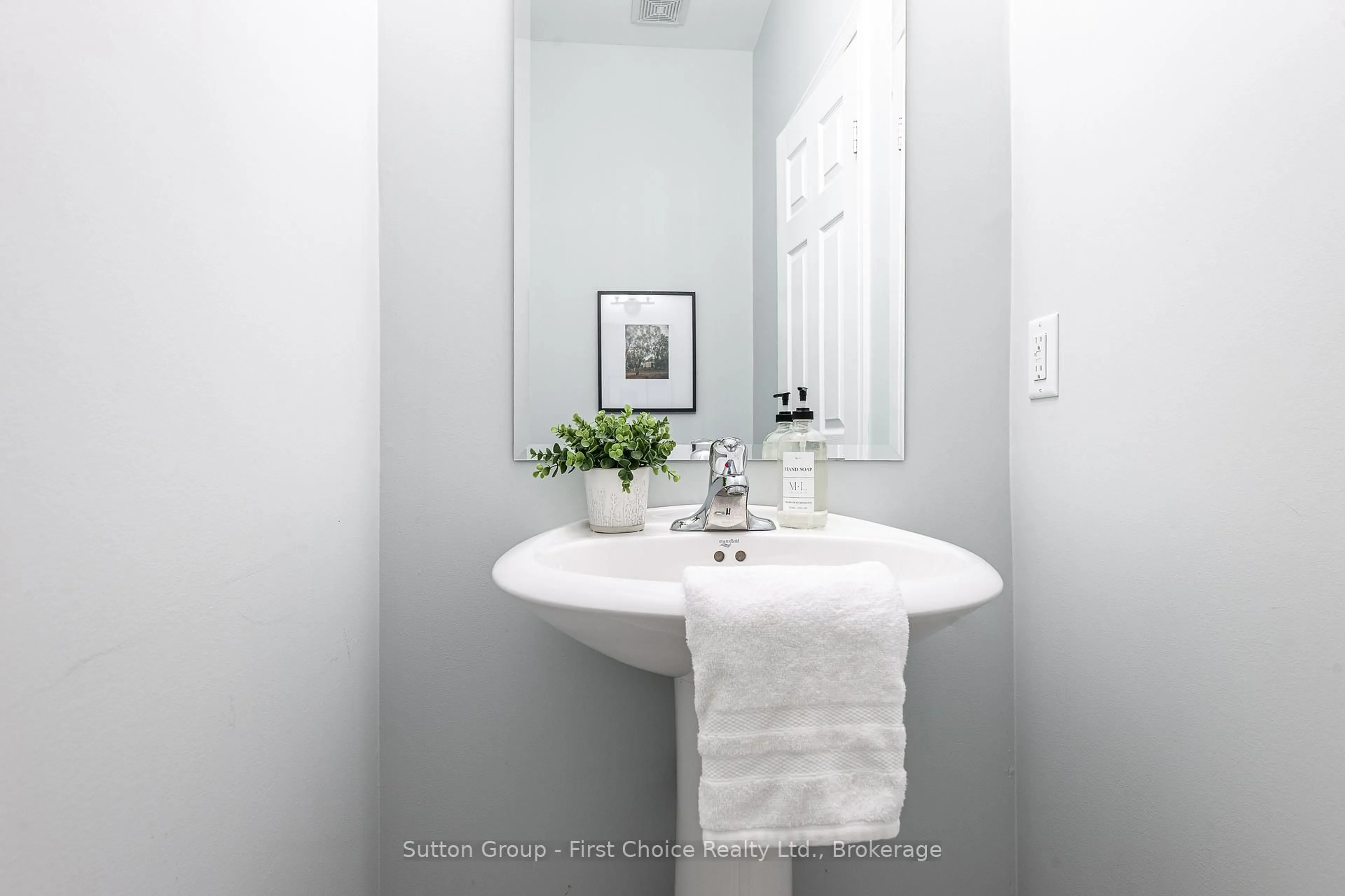 Contemporary bathroom, ceramic/tile floor for 95 Brown St, Stratford Ontario N5A 0B8