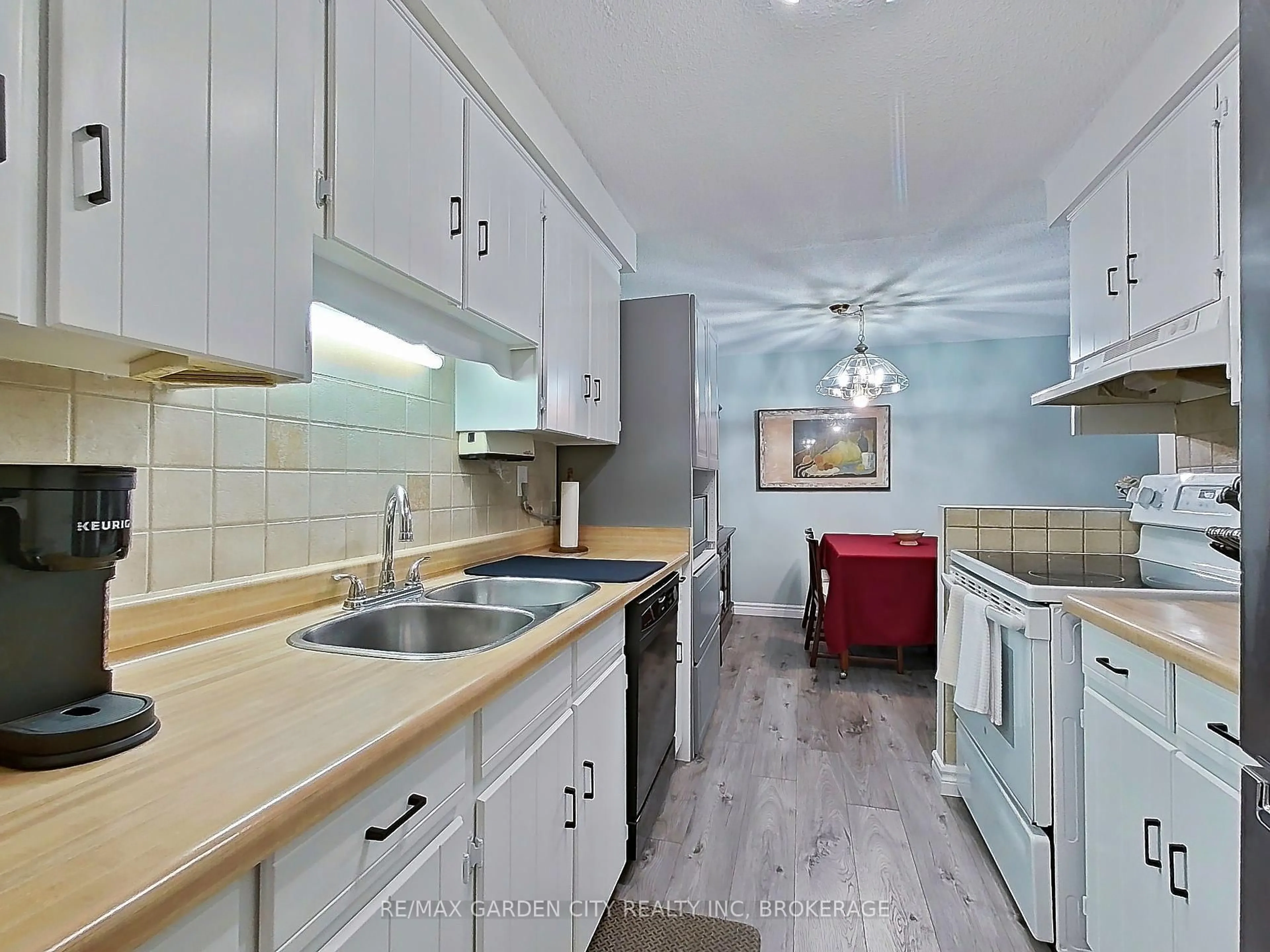 Unknown for 276 OAKDALE Ave #110, St. Catharines Ontario L2P 3S5
